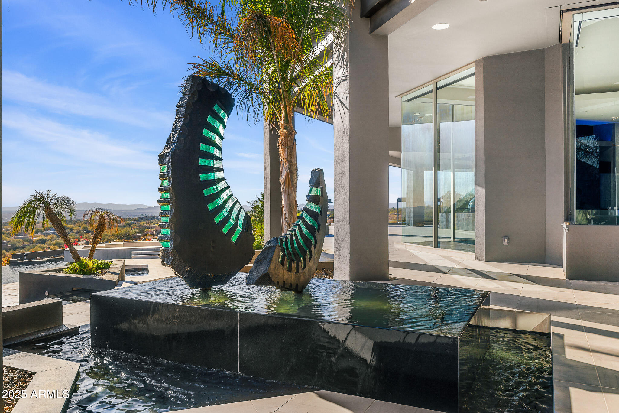 10324 E CALLE DE LAS BRISAS