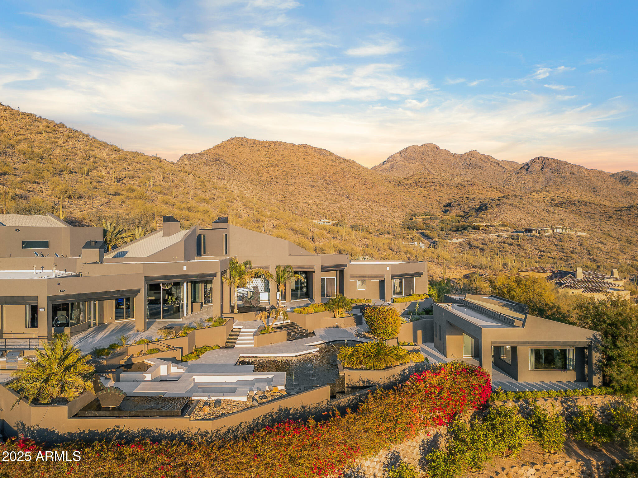 10324 E CALLE DE LAS BRISAS