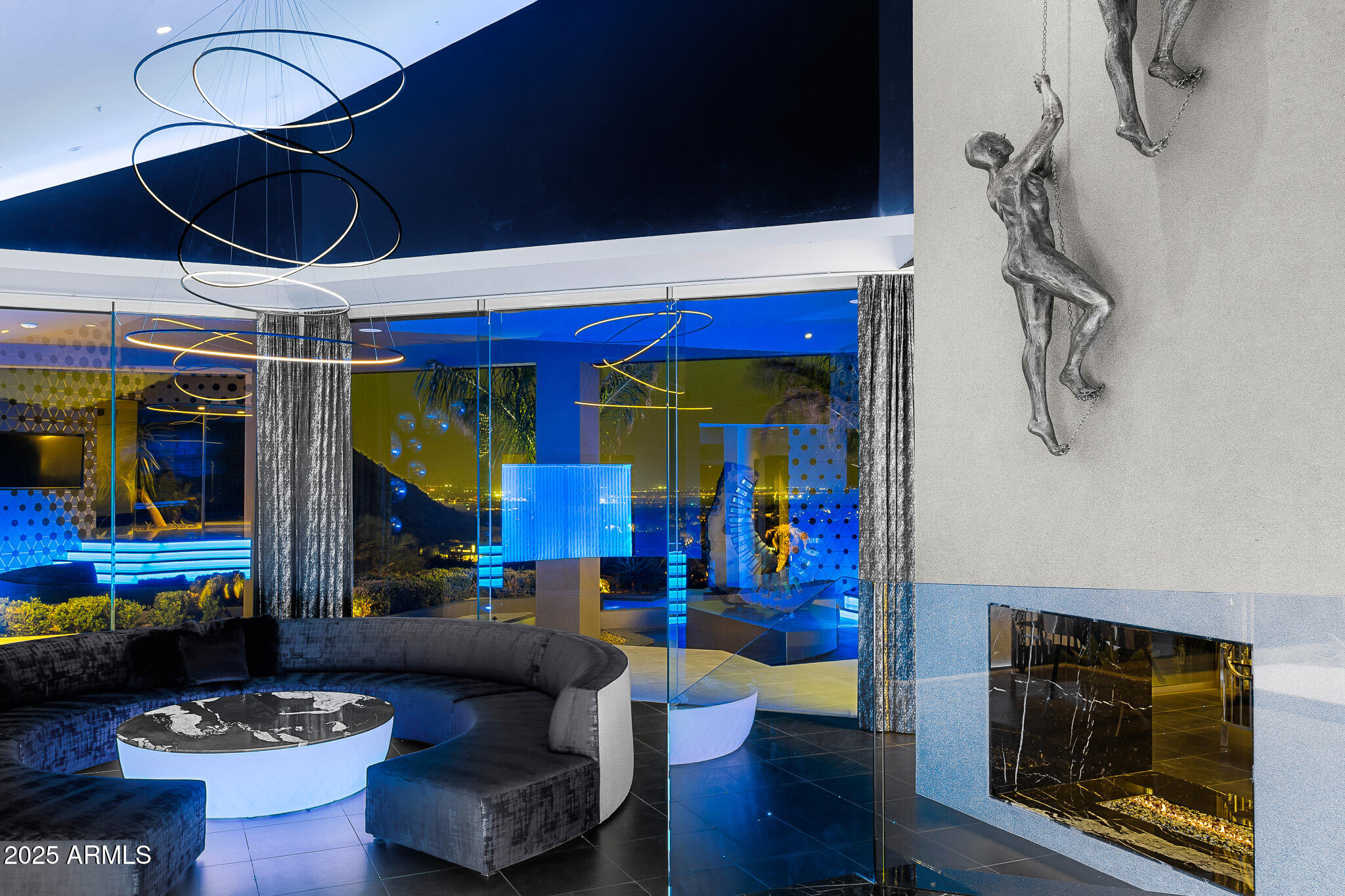 10324 E CALLE DE LAS BRISAS