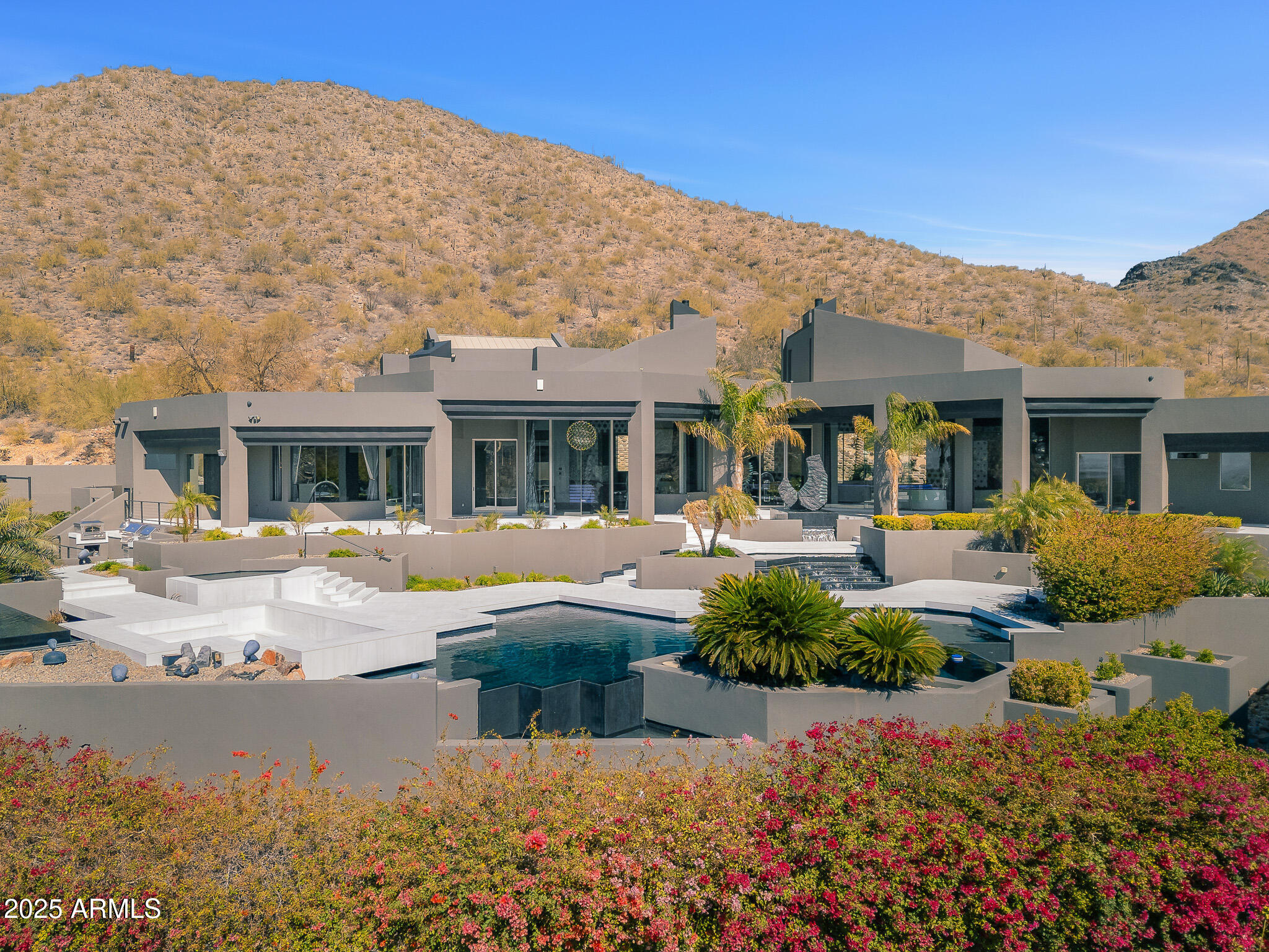 10324 E CALLE DE LAS BRISAS