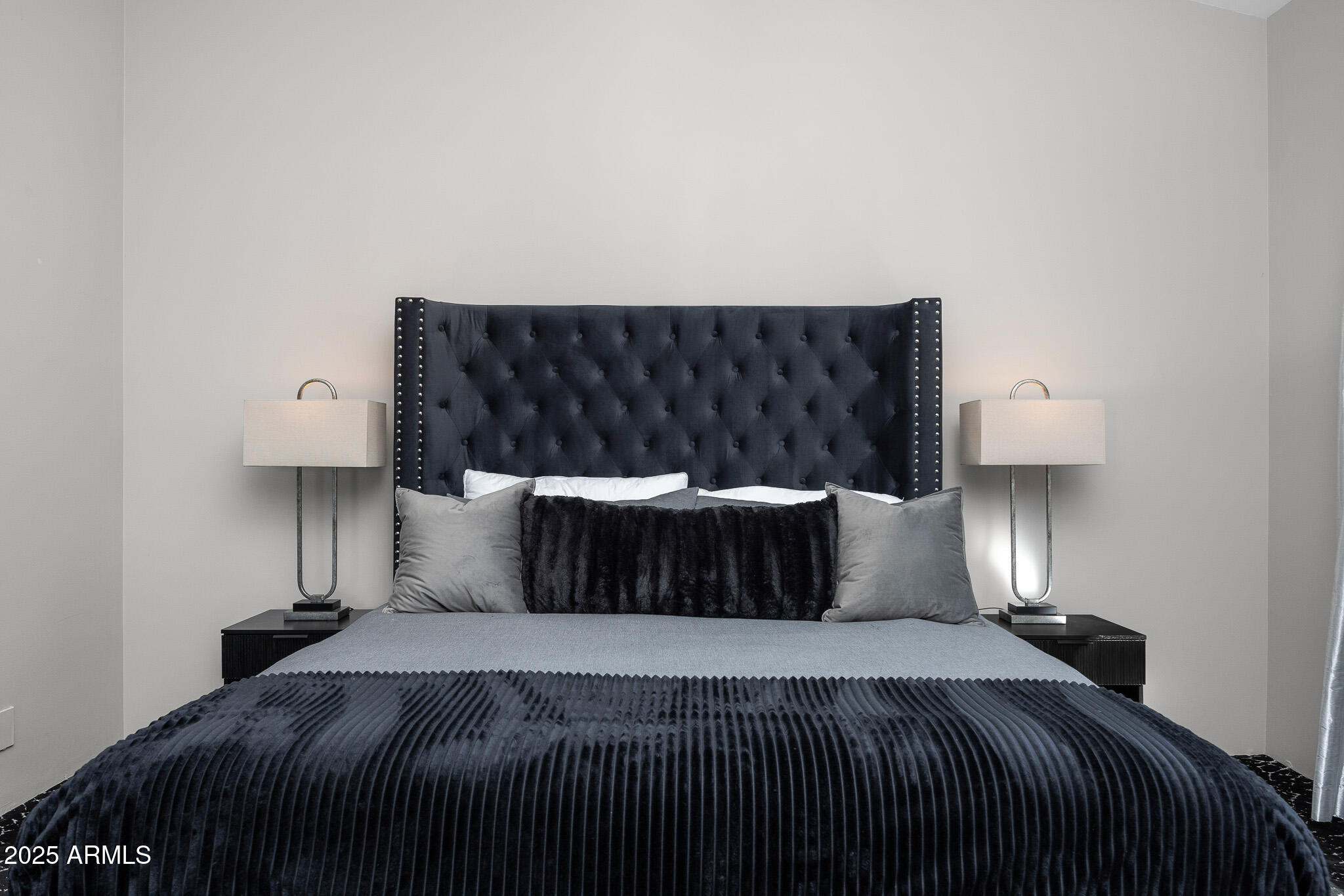 10324 E CALLE DE LAS BRISAS