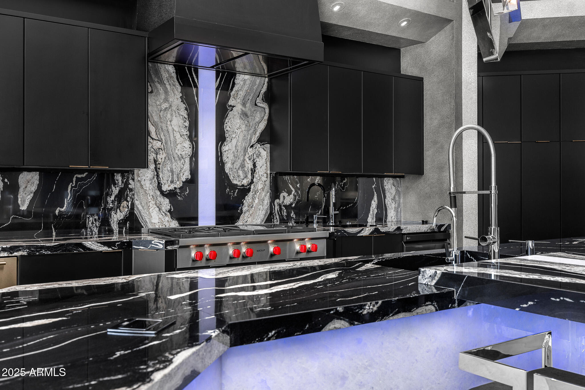 10324 E CALLE DE LAS BRISAS