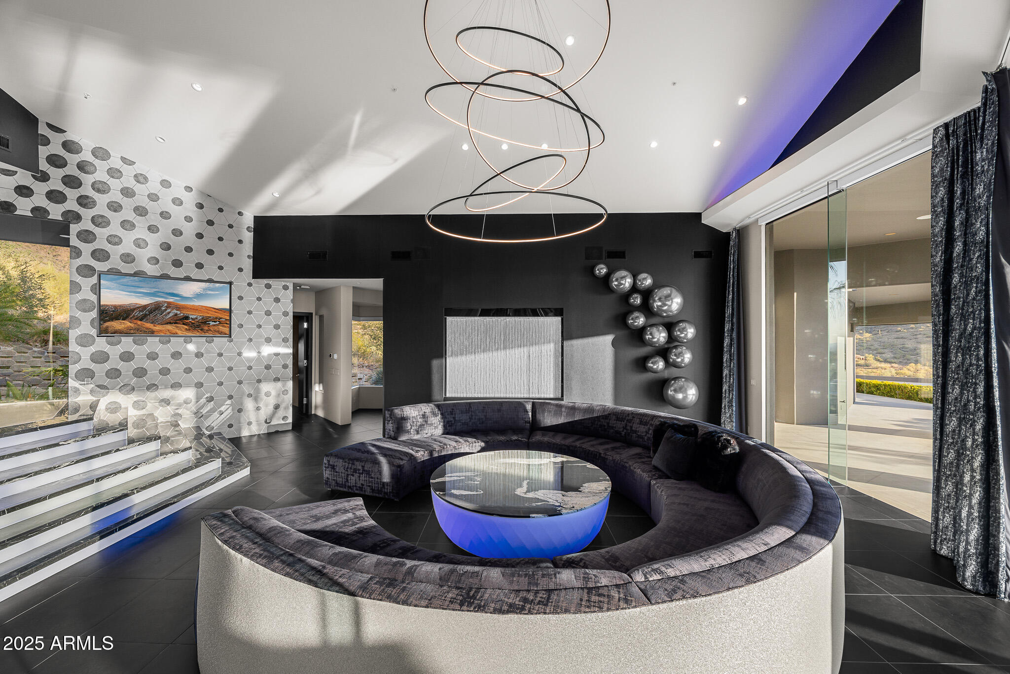 10324 E CALLE DE LAS BRISAS