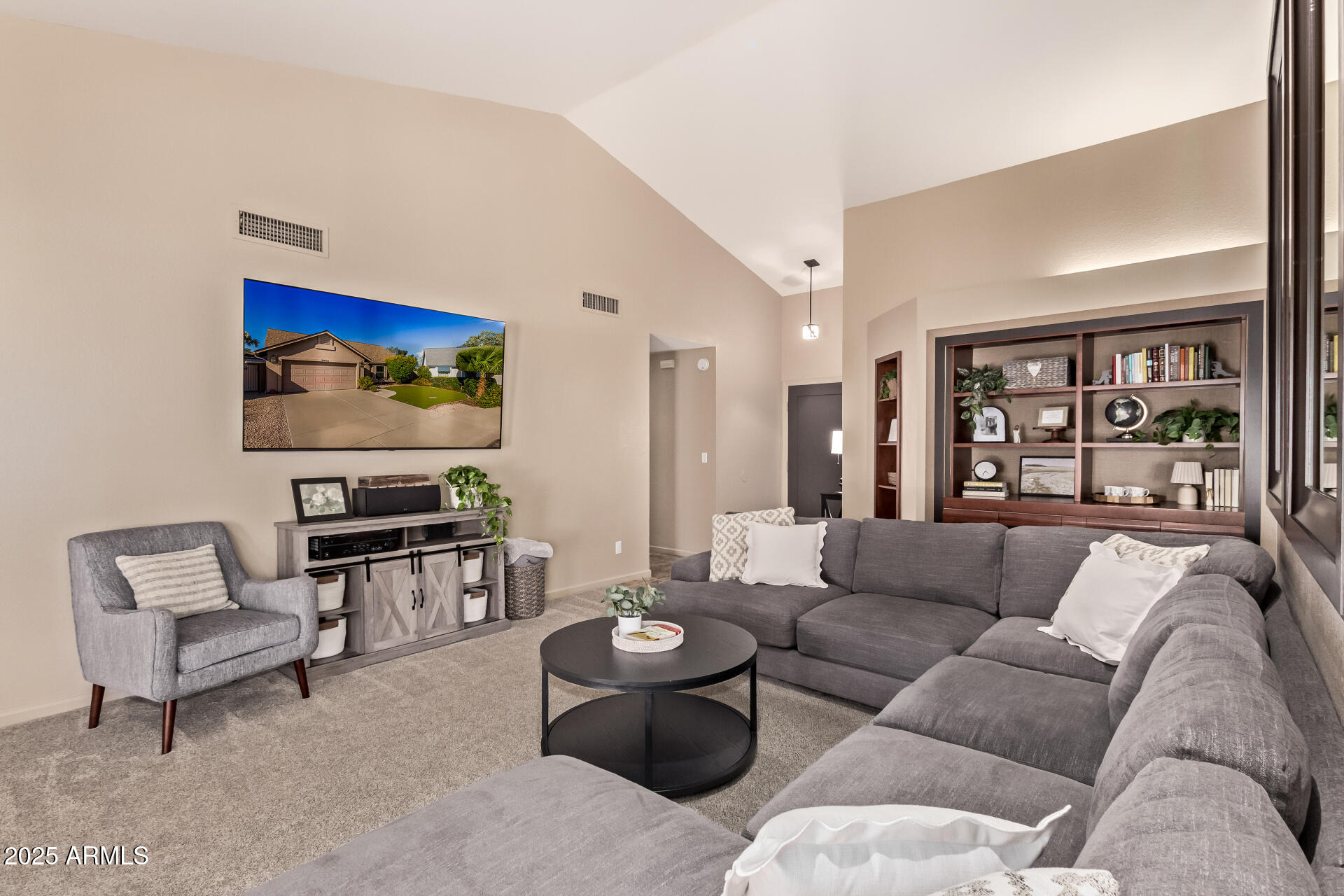 3922 E MARCONI Avenue