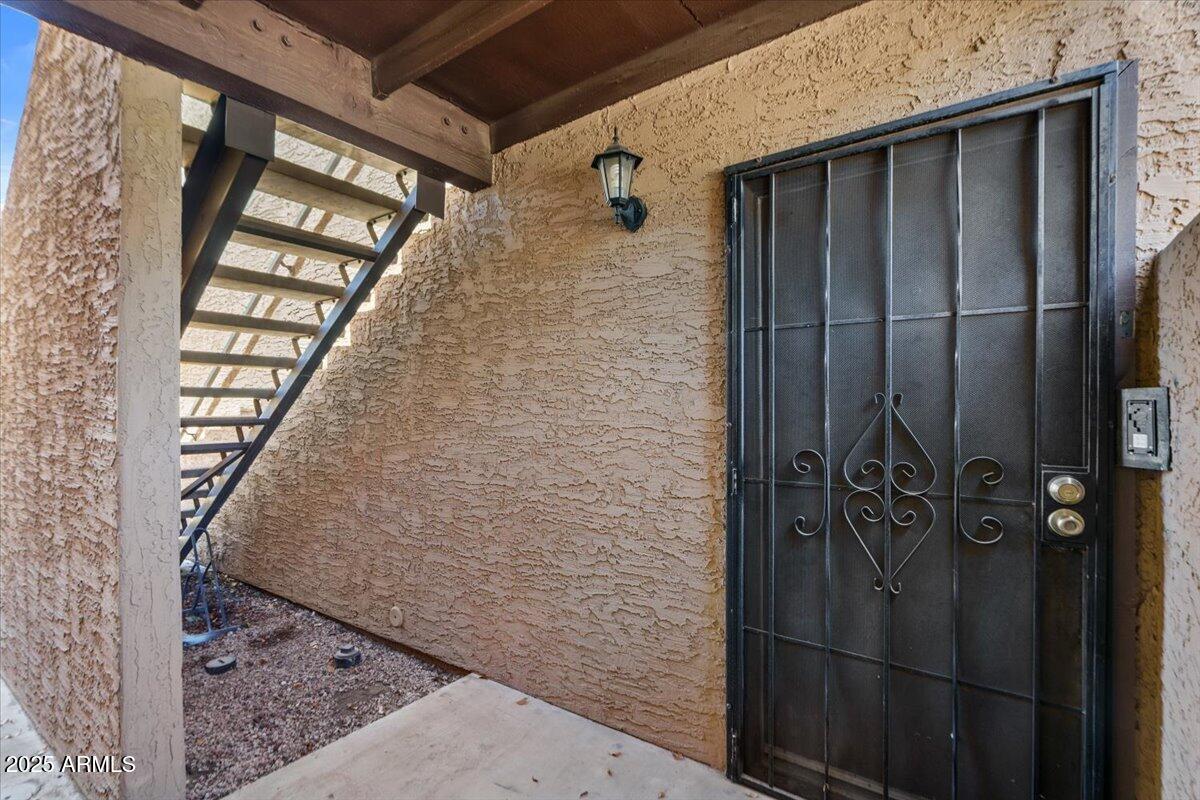 5146 E OAK Street, 112
