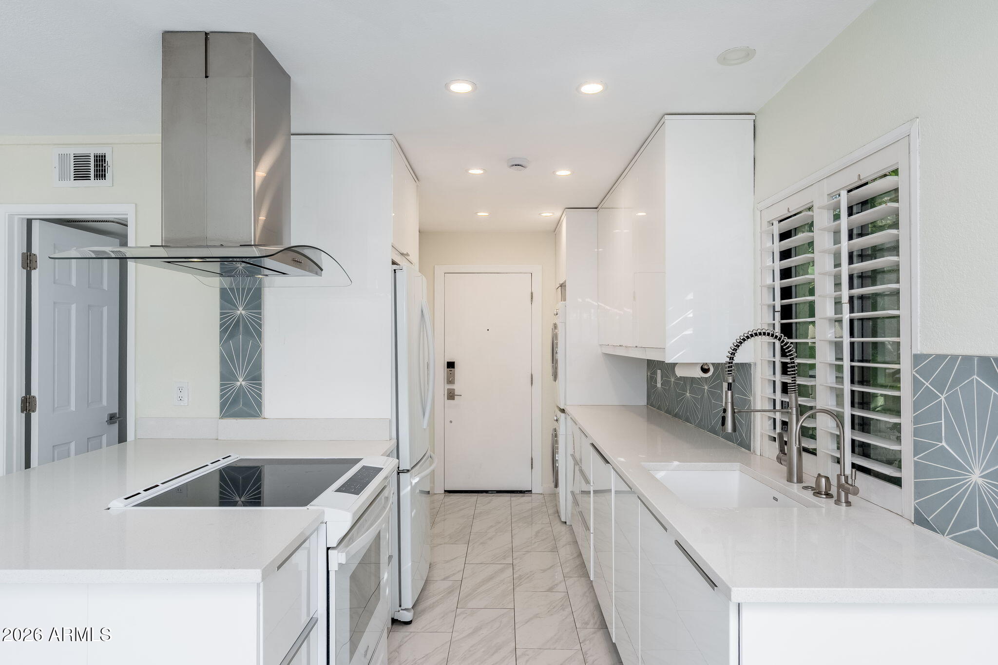 1811 E HAYWARD Avenue, 1