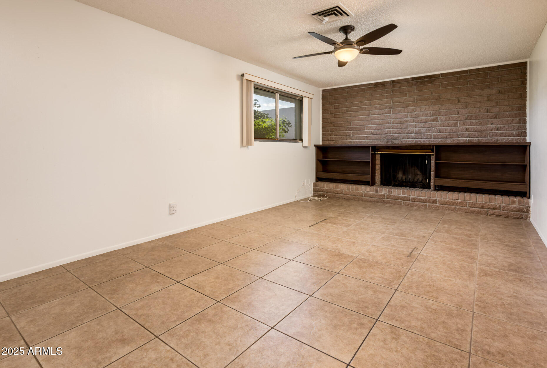 2431 E OCOTILLO Road