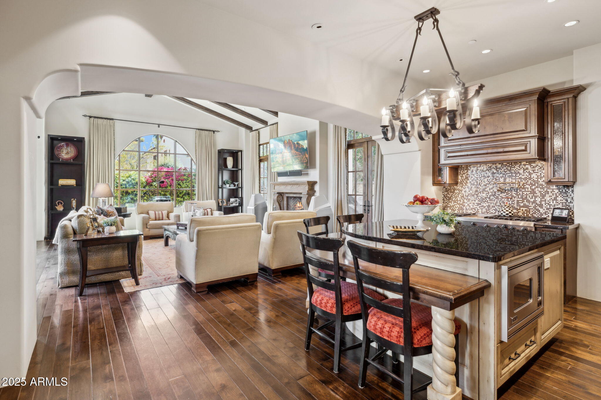 4949 E LINCOLN Drive, 11