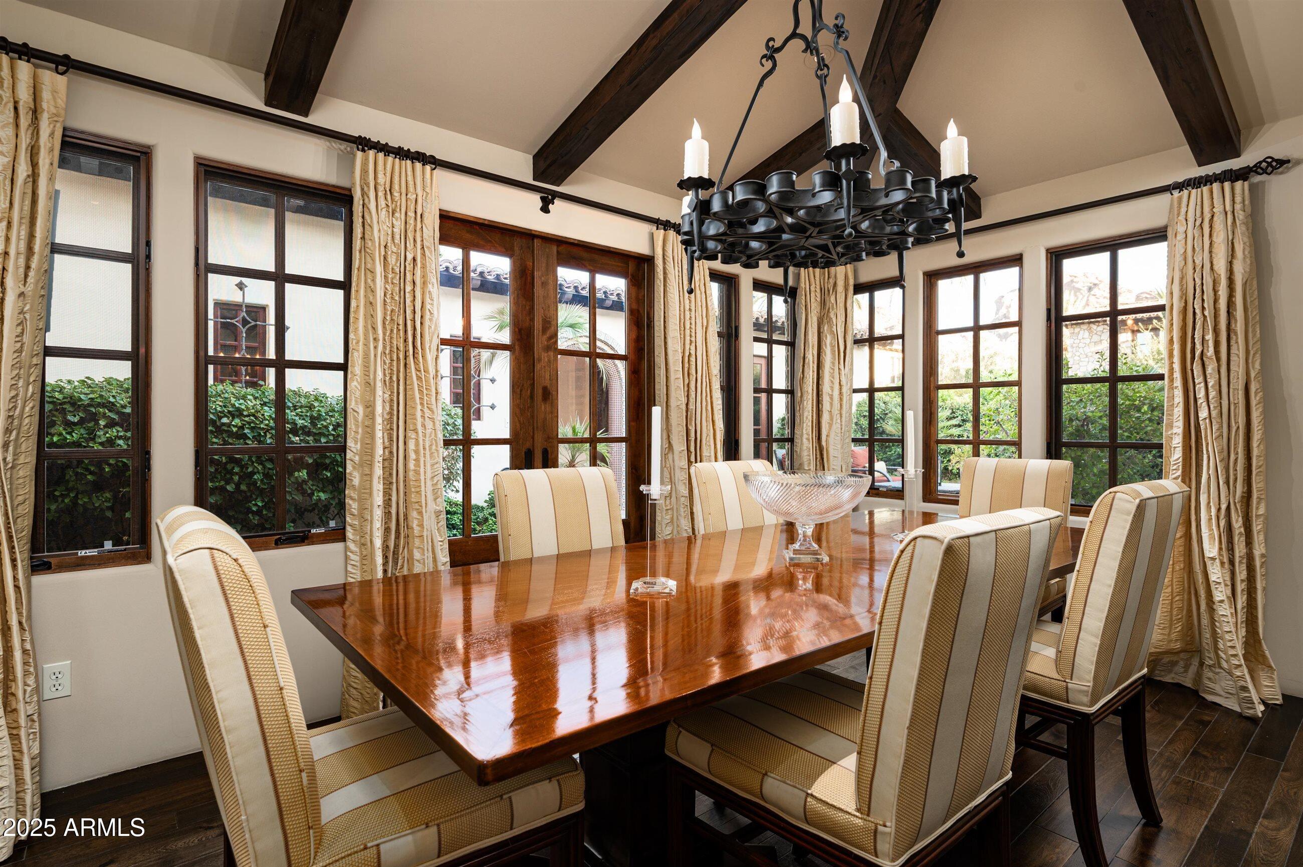 4949 E LINCOLN Drive, 11