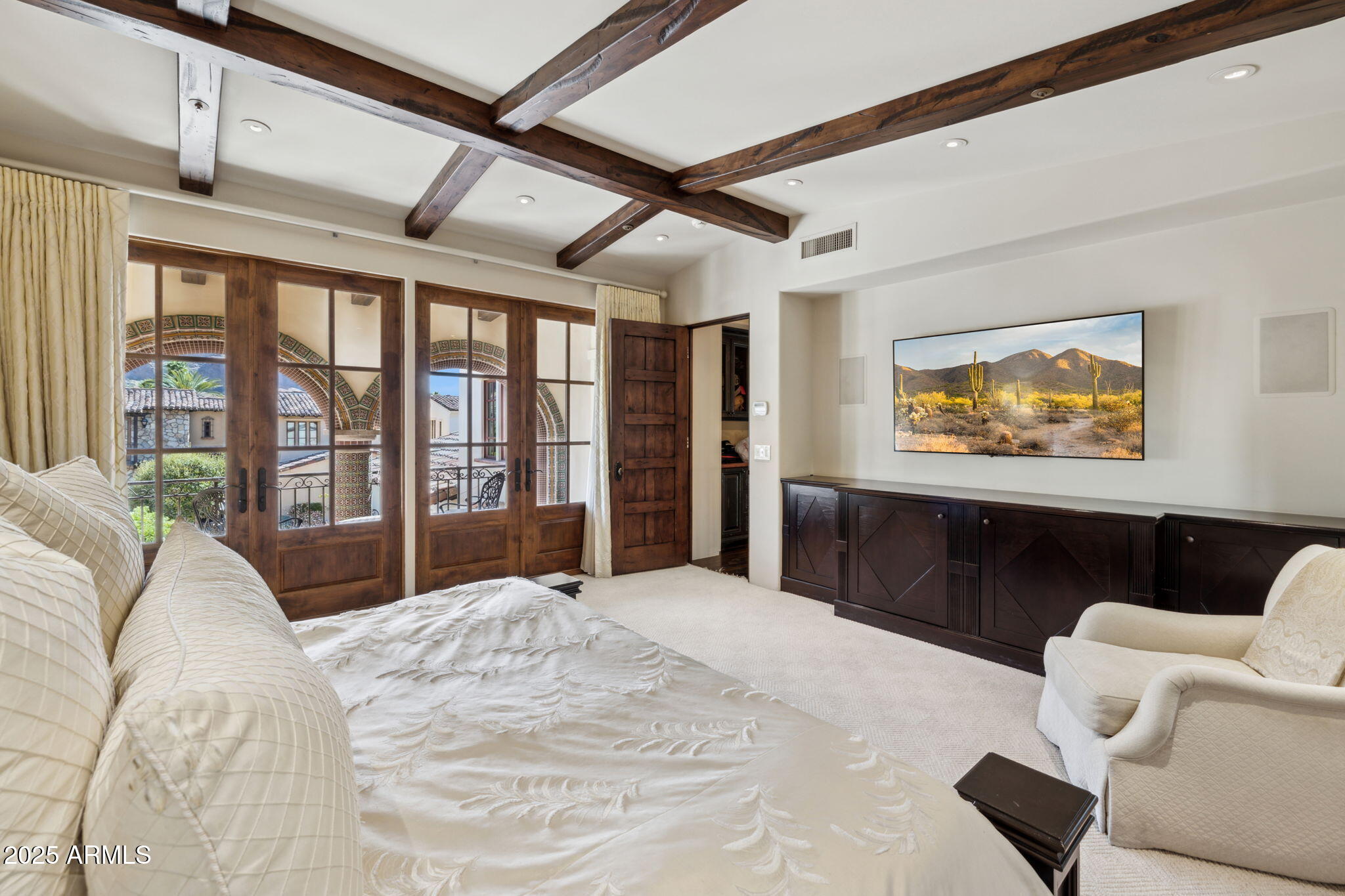 4949 E LINCOLN Drive, 11