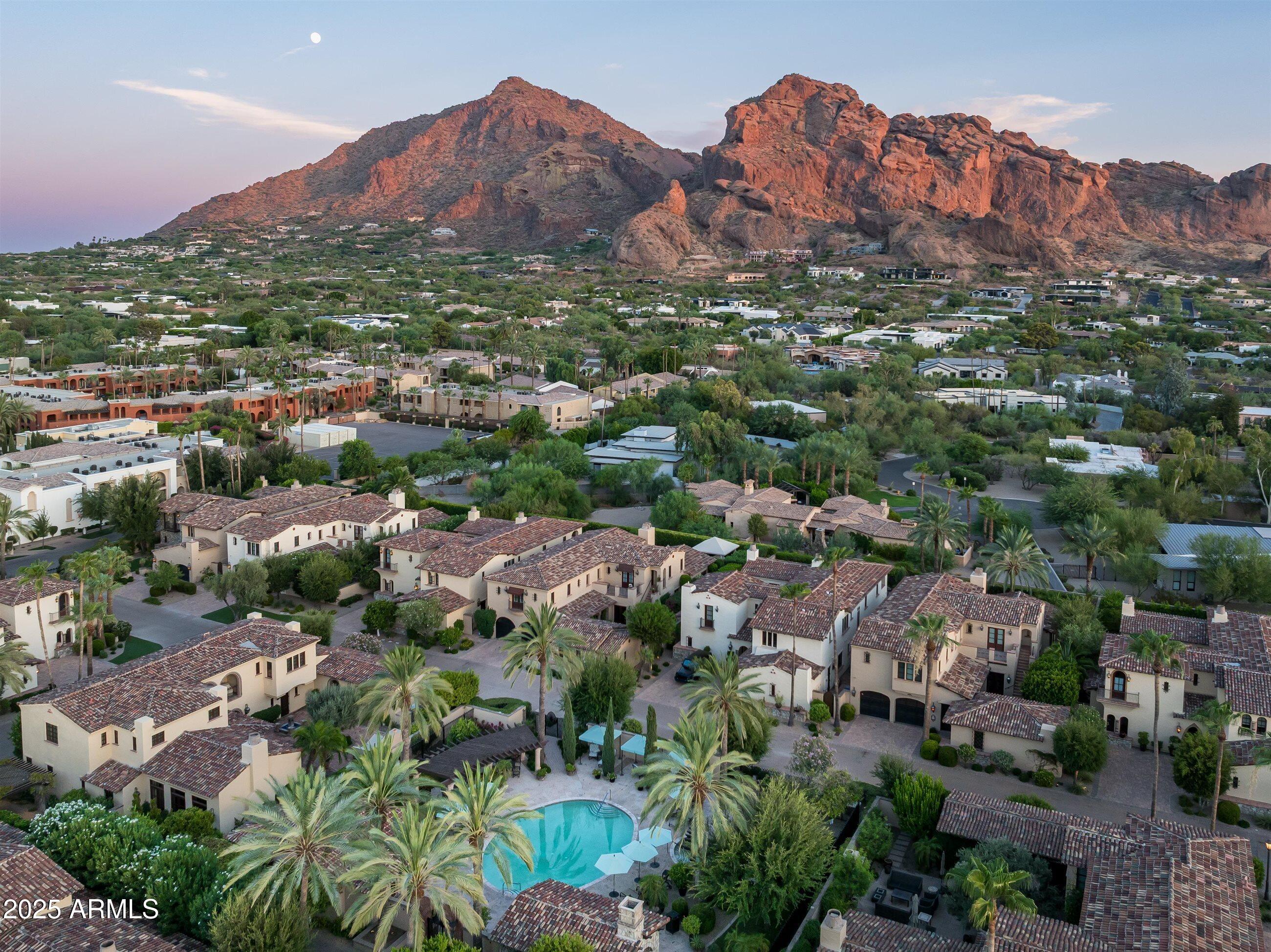 4949 E LINCOLN Drive, 11