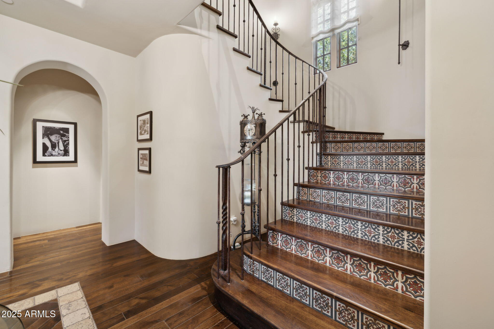 4949 E LINCOLN Drive, 11