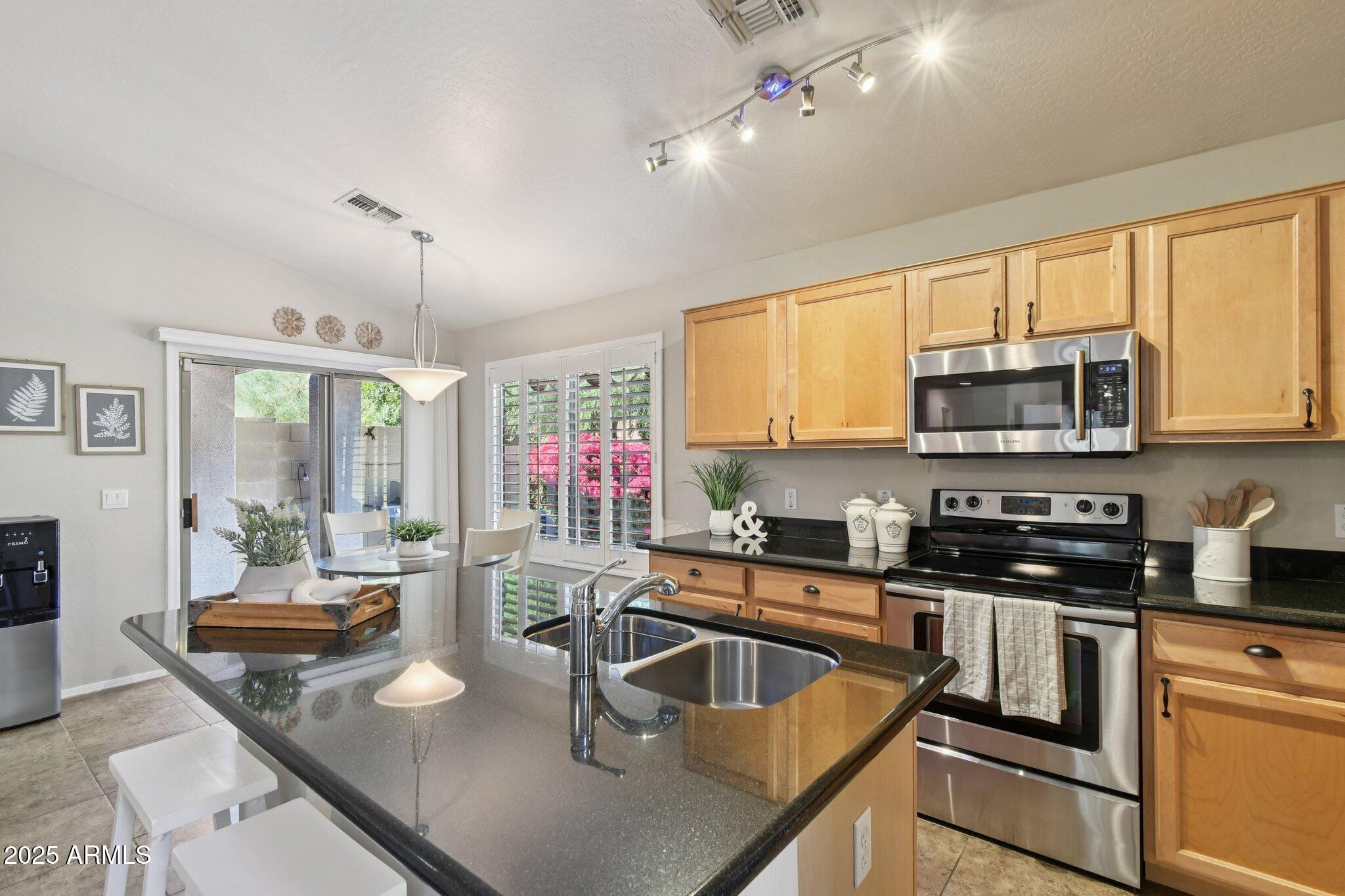 2250 E Deer Valley Road, 109