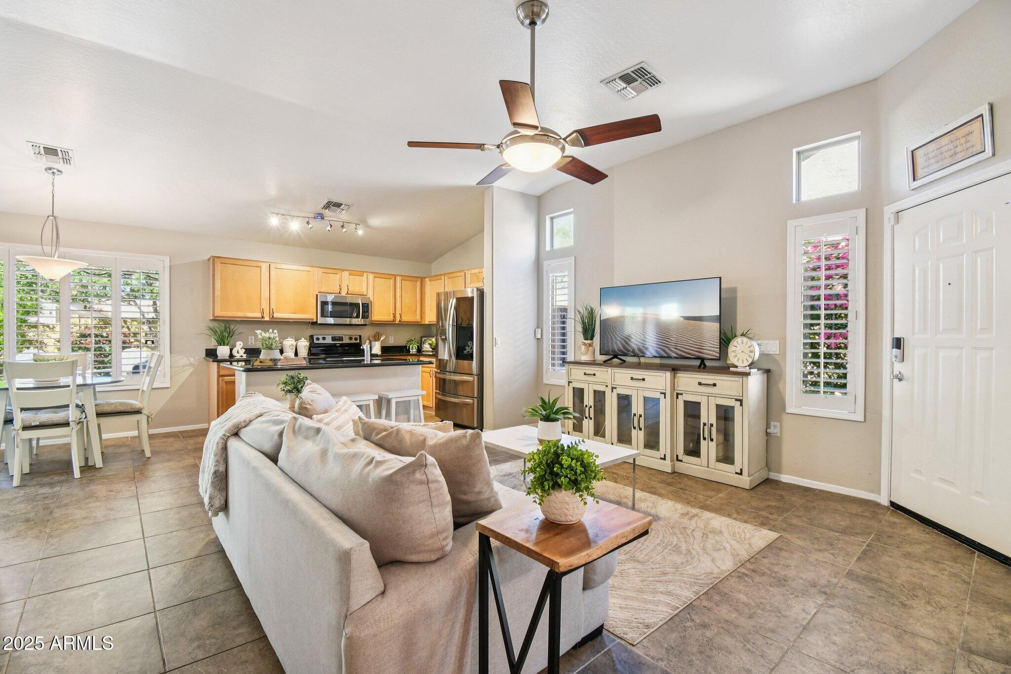 2250 E Deer Valley Road, 109