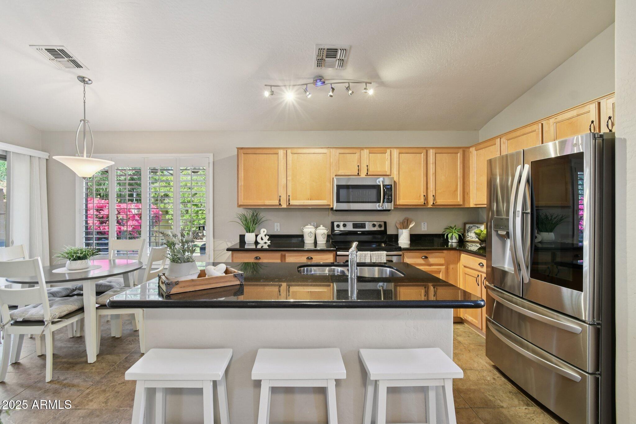 2250 E Deer Valley Road, 109