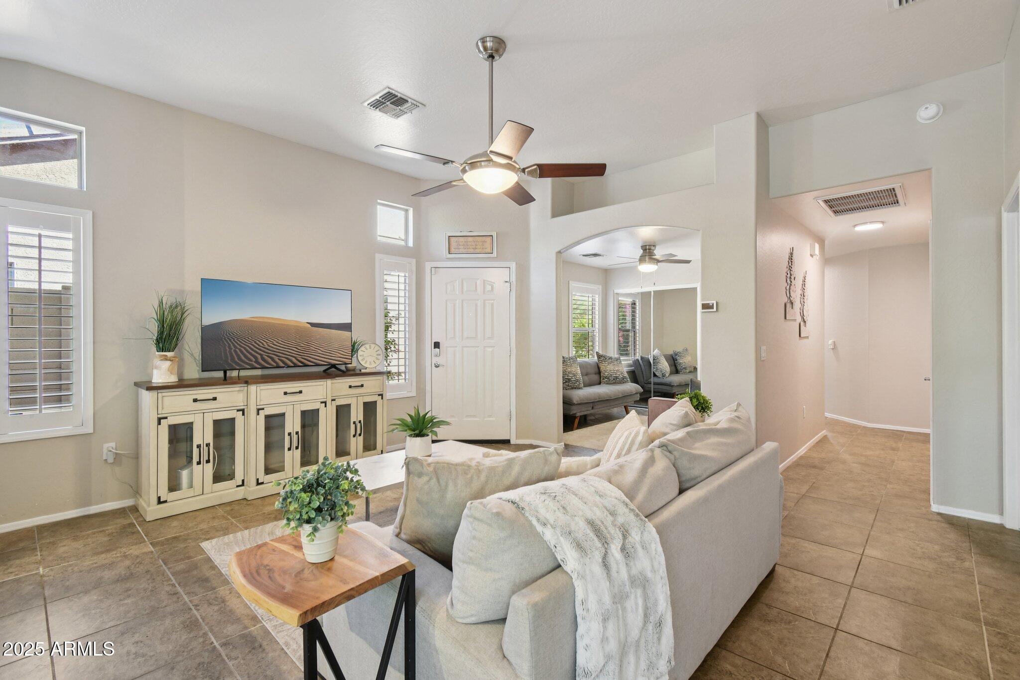 2250 E Deer Valley Road, 109