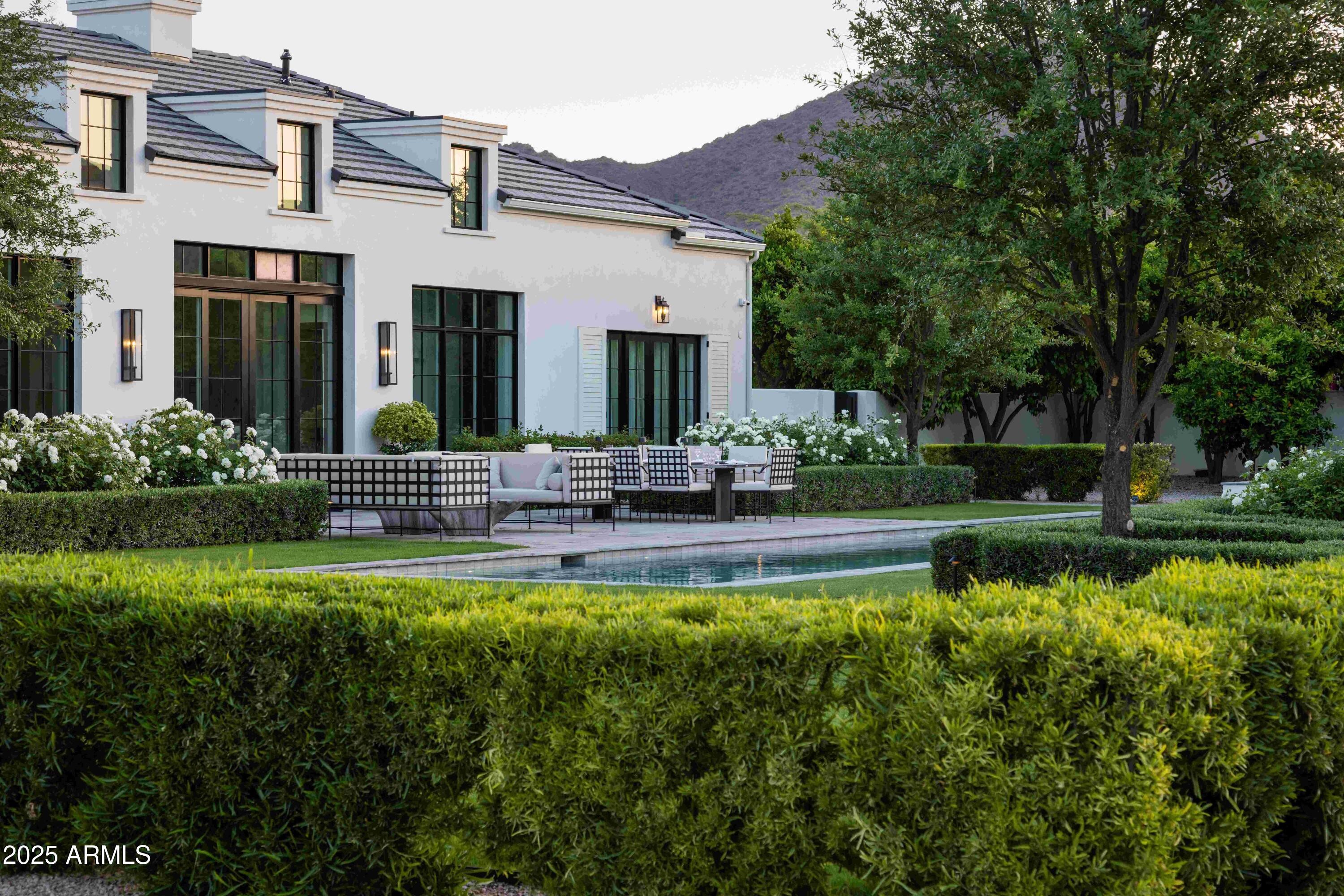 6716 E MALCOMB Drive