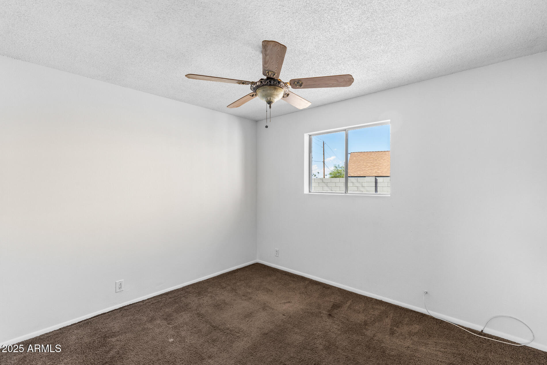 2230 E CHIPMAN Road, Phoenix