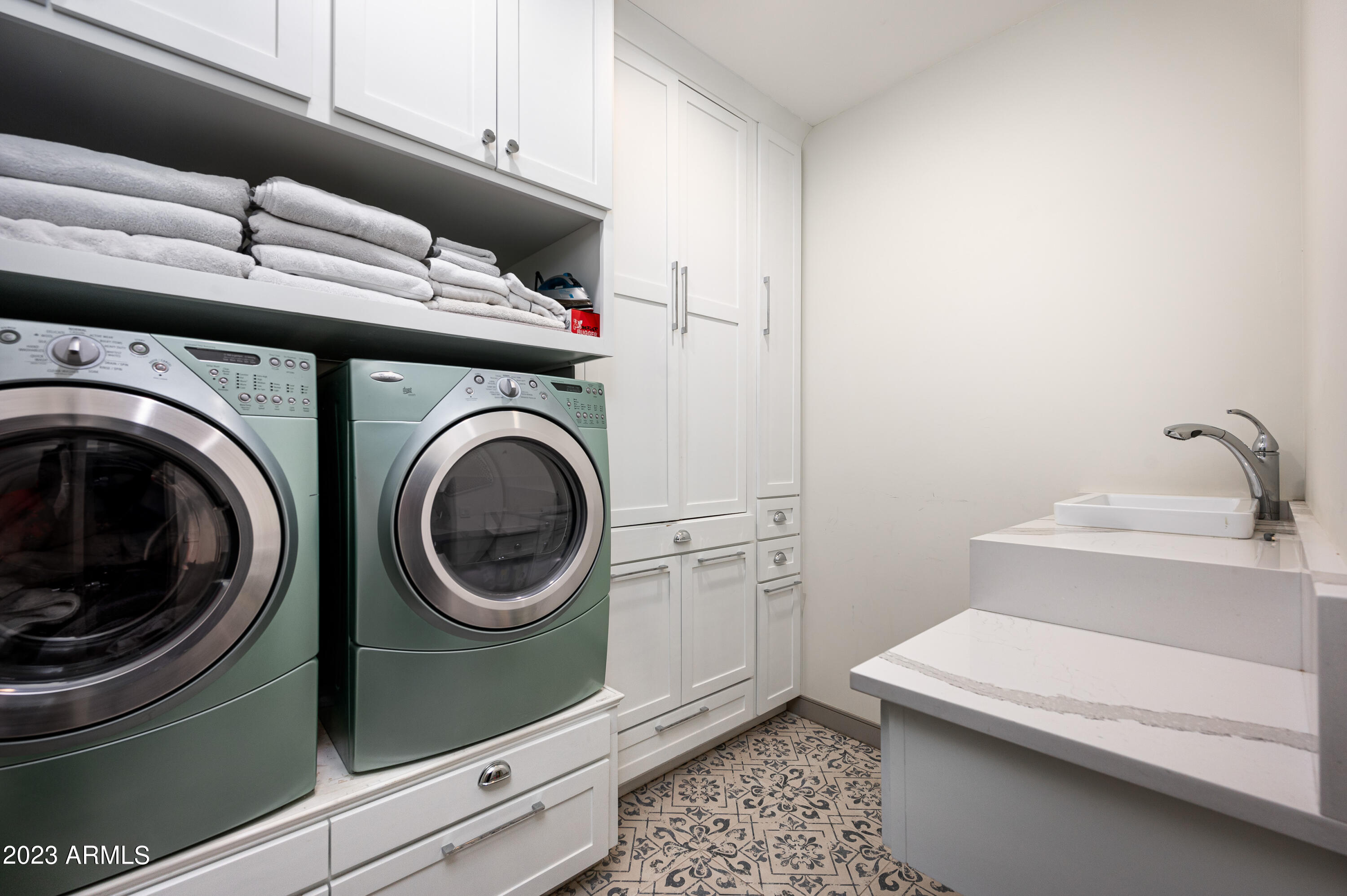 4614 E LAFAYETTE Boulevard