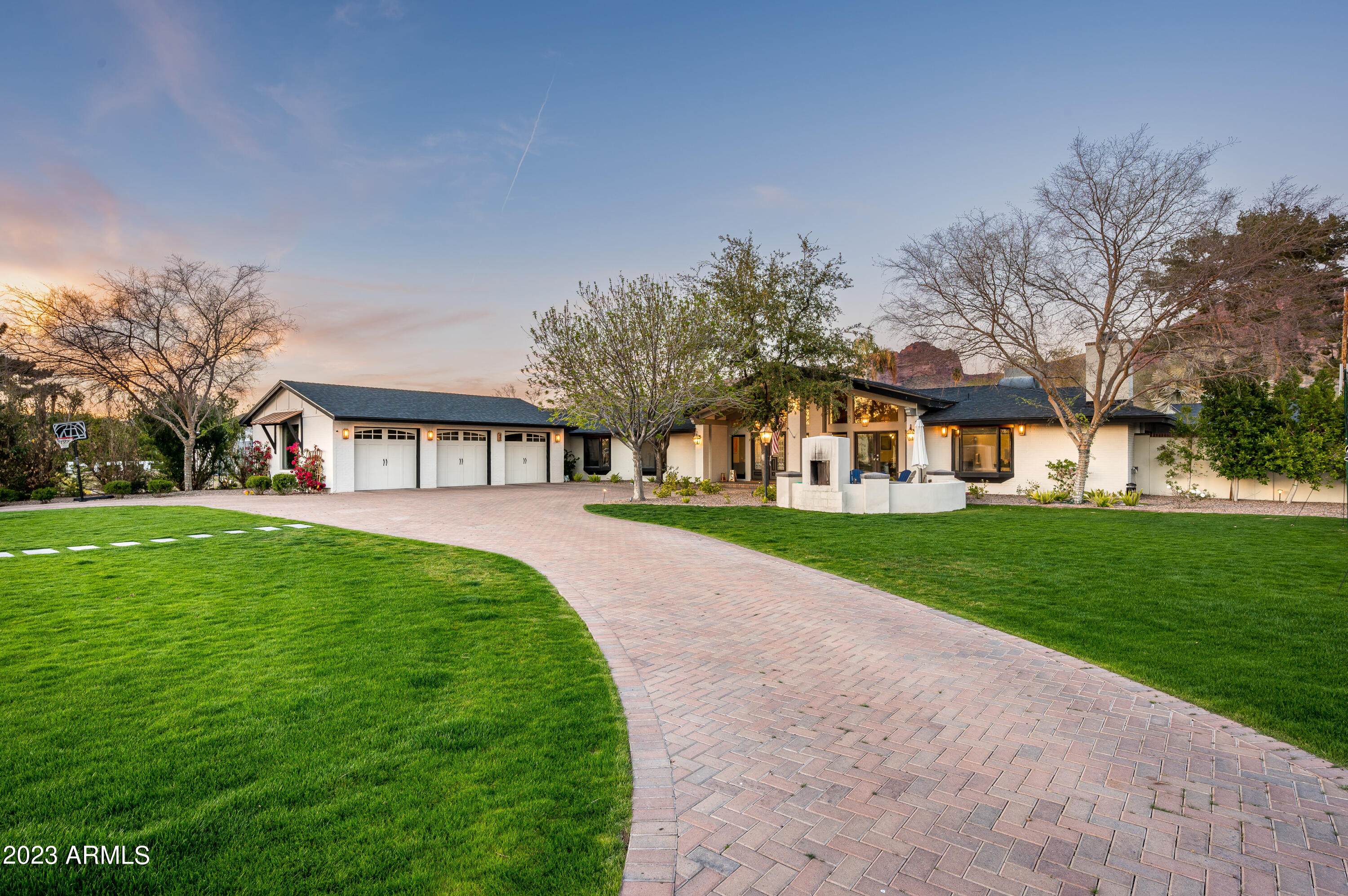 4614 E LAFAYETTE Boulevard