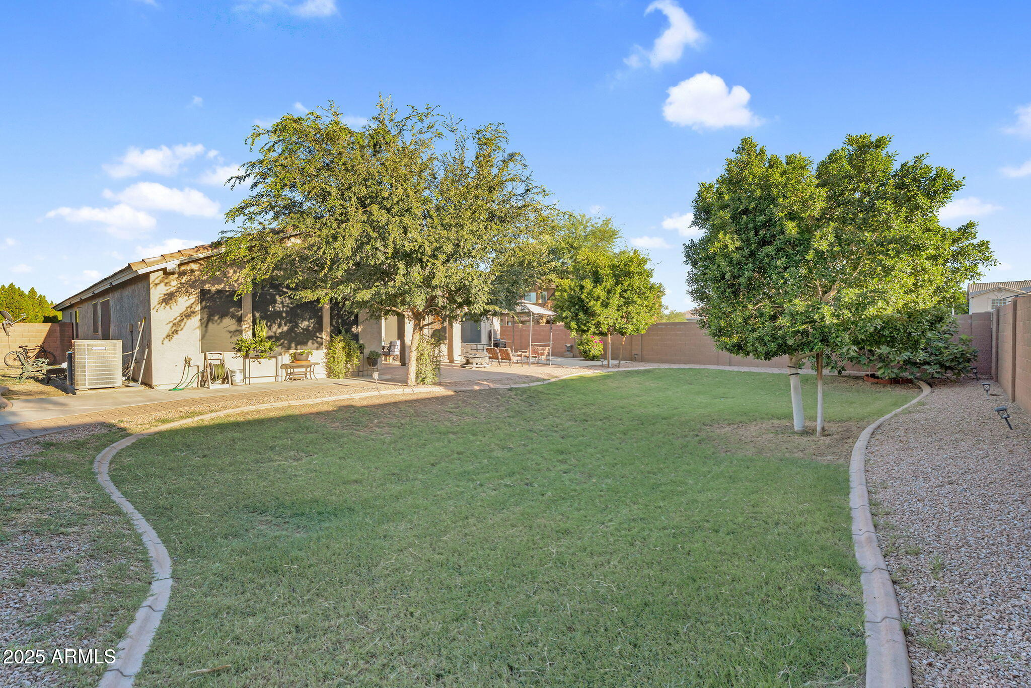 3940 W QUAIL Avenue