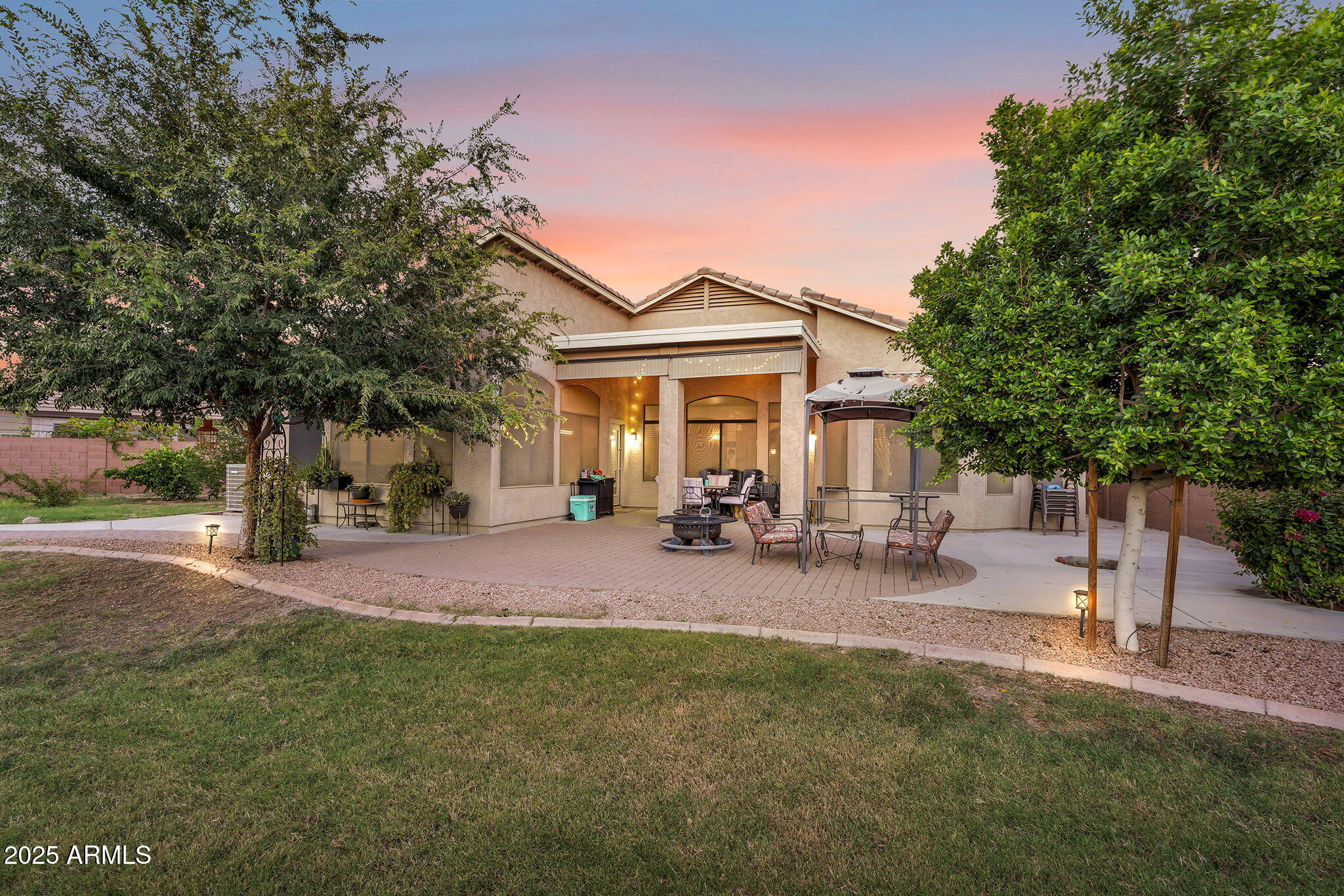 3940 W QUAIL Avenue
