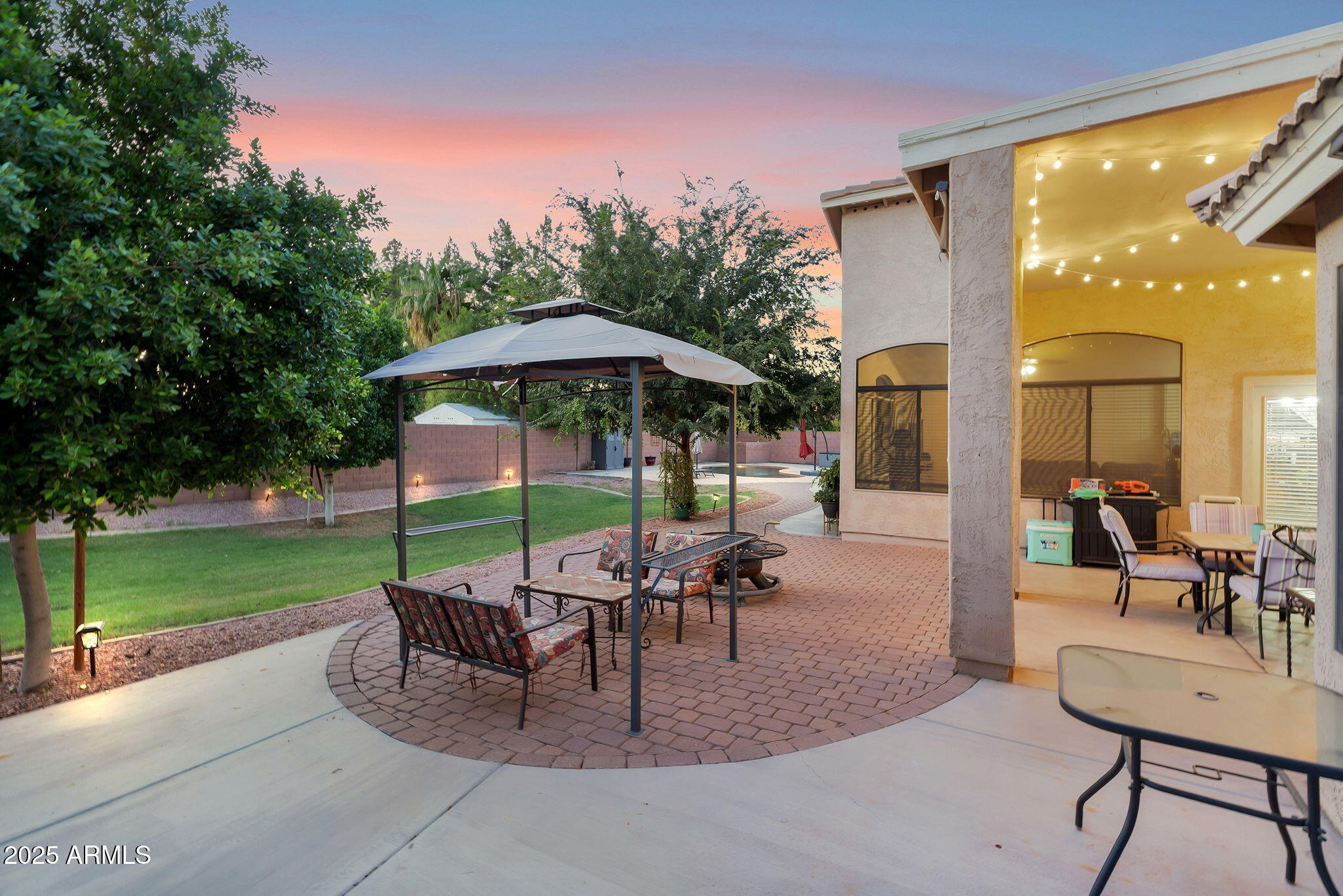 3940 W QUAIL Avenue