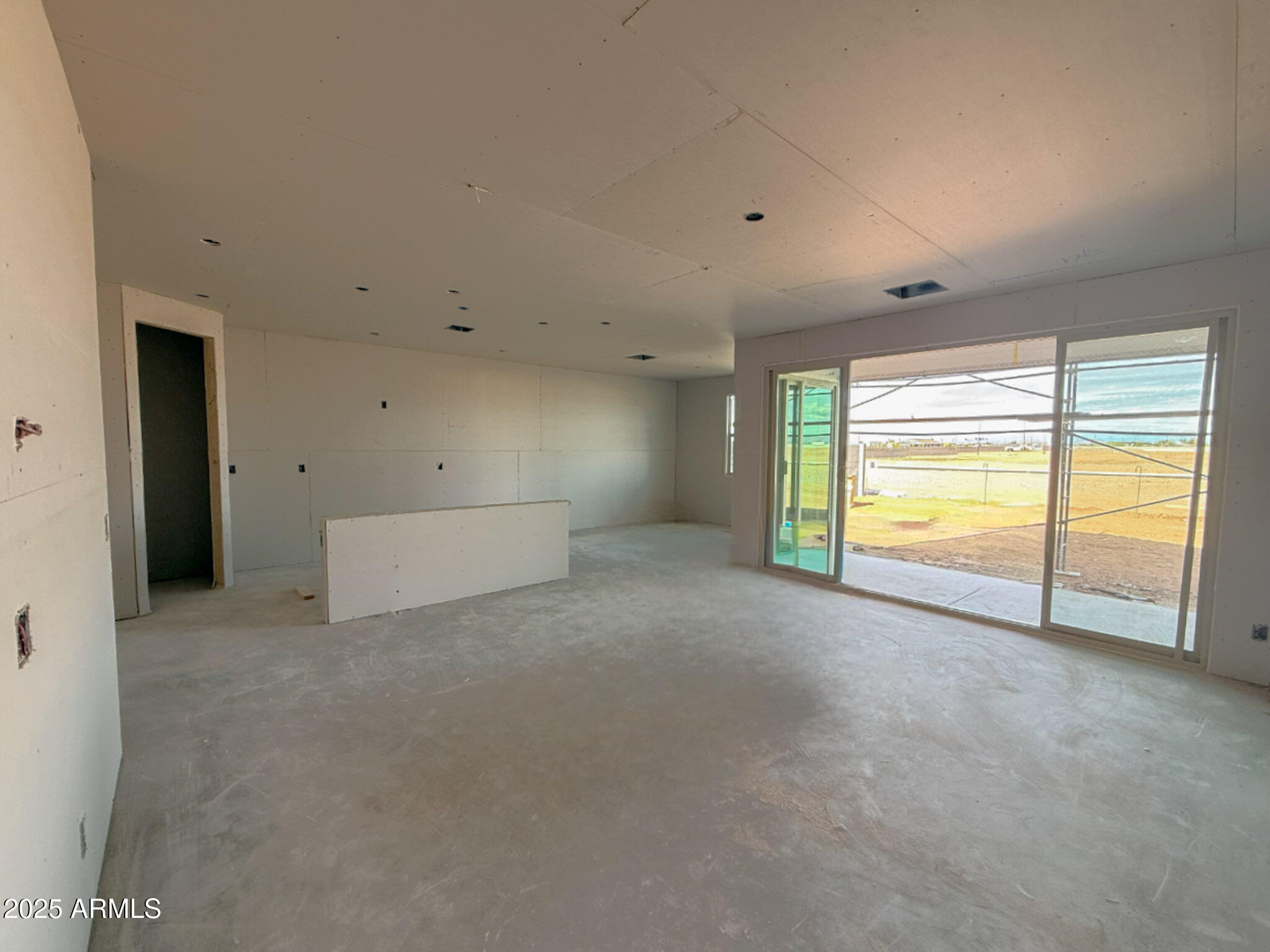 6526 E FIDDLENECK Way