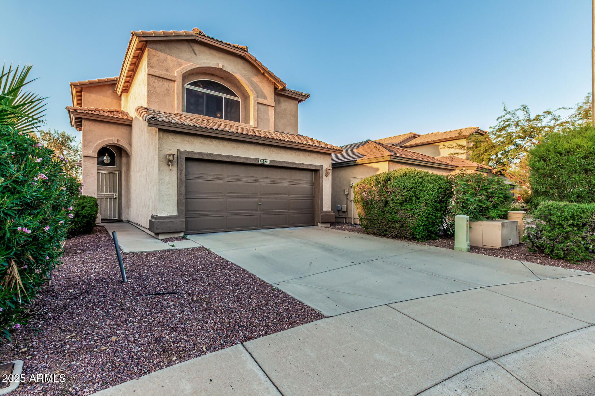 3206 E KRISTAL Way