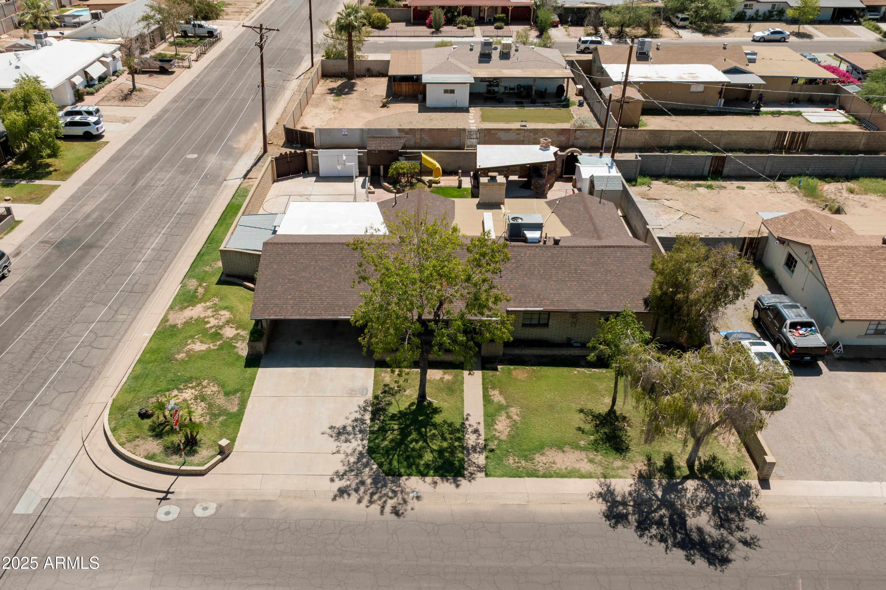 2101 W LUKE Avenue