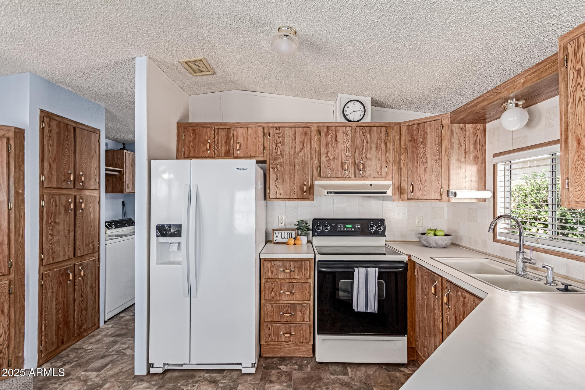 5735 E MCDOWELL Road, 277