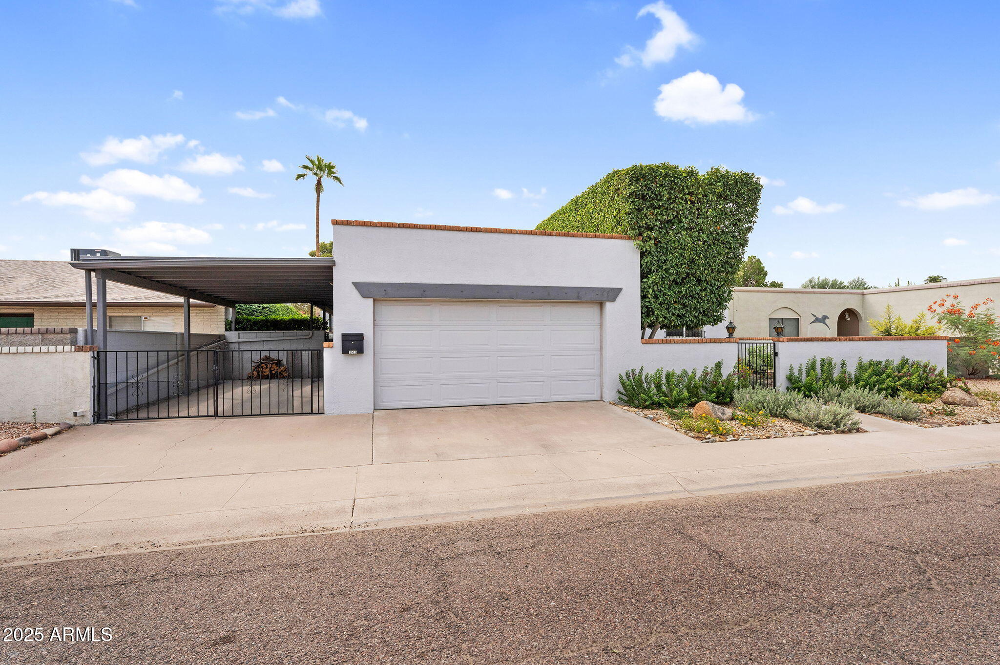 1515 W PALMAIRE Avenue