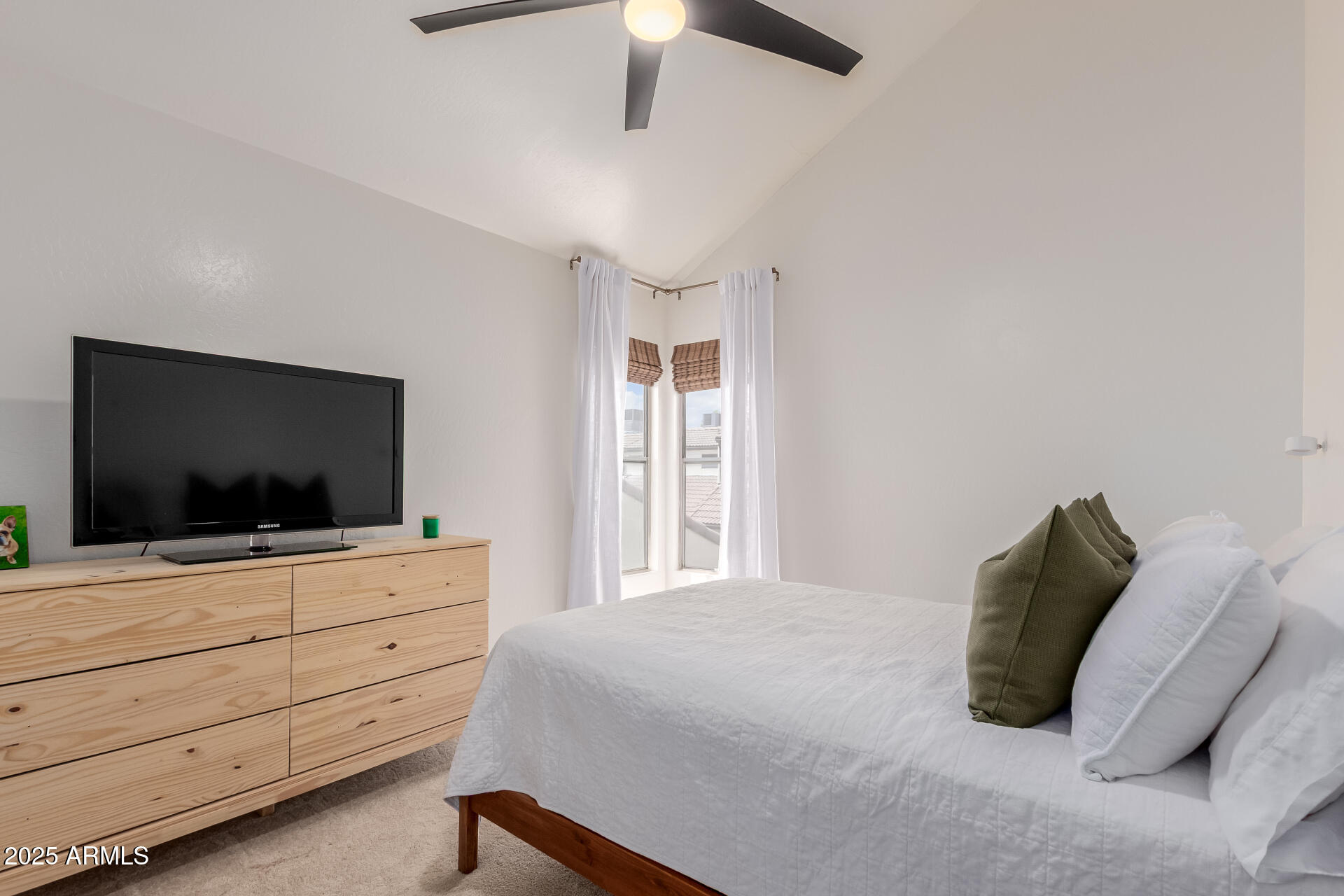 1175 E BELMONT Avenue