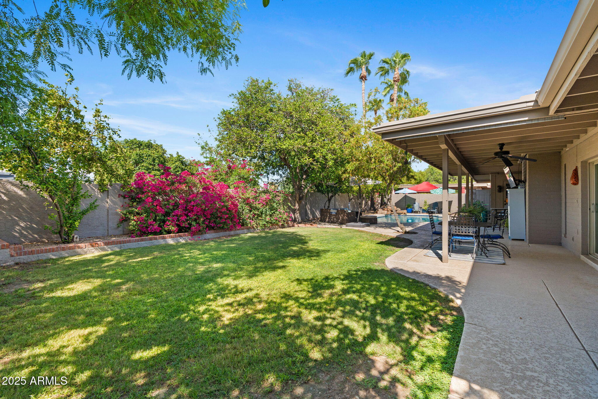 3302 E MALAPAI Drive