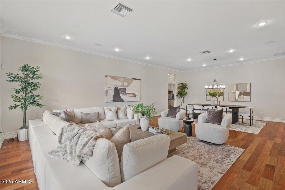 6522 E CALLE DEL MEDIA