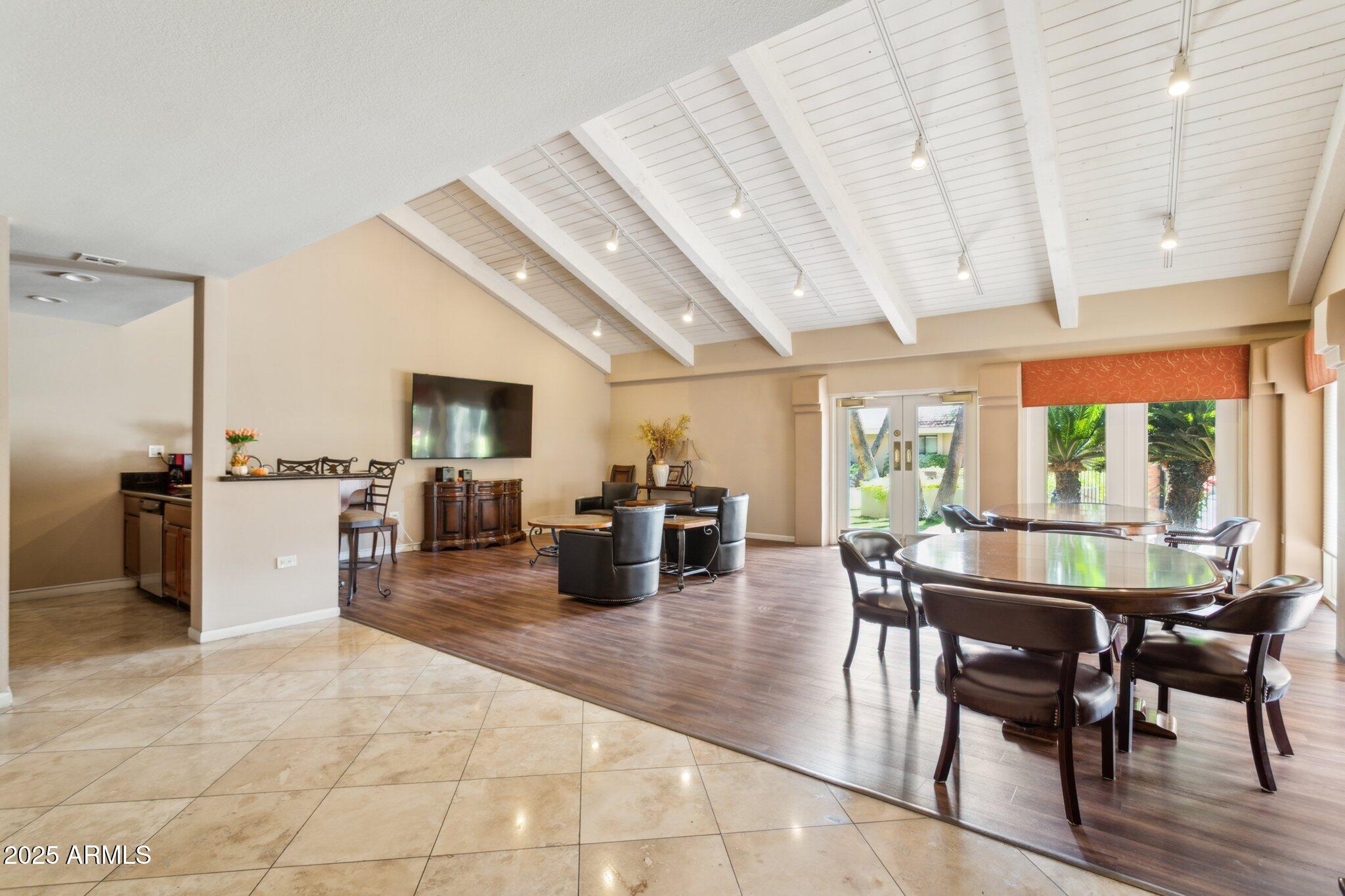 4200 N MILLER Road, 220