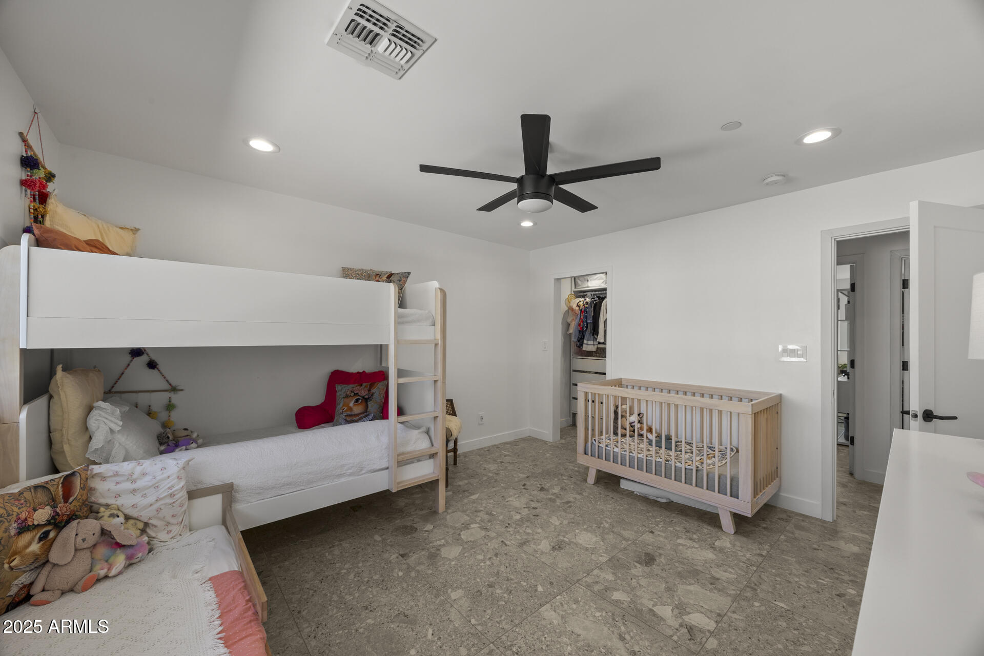 7502 E WINDSOR Avenue, Scottsdale