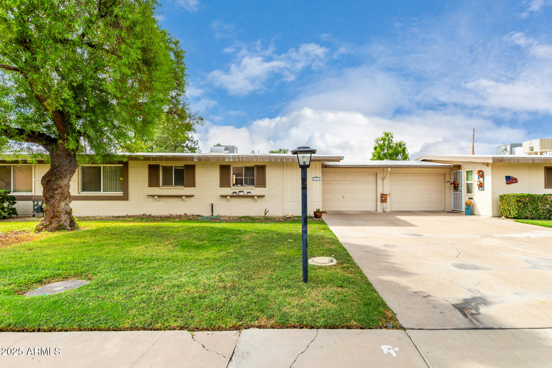 10641 W Oakmont Drive
