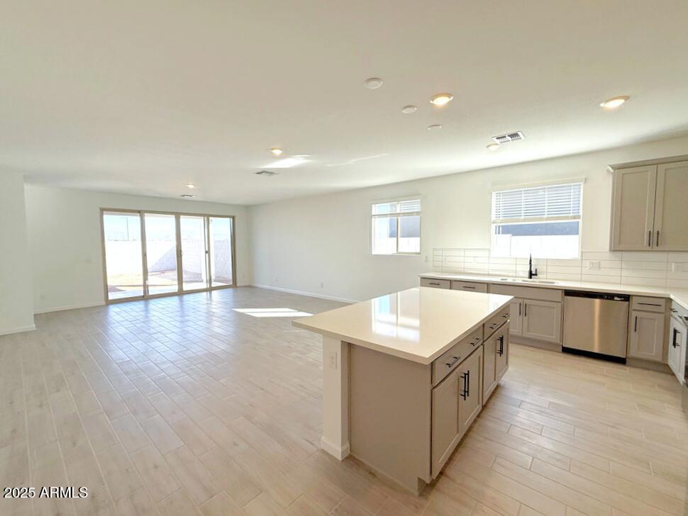 6466 E FIDDLENECK Way