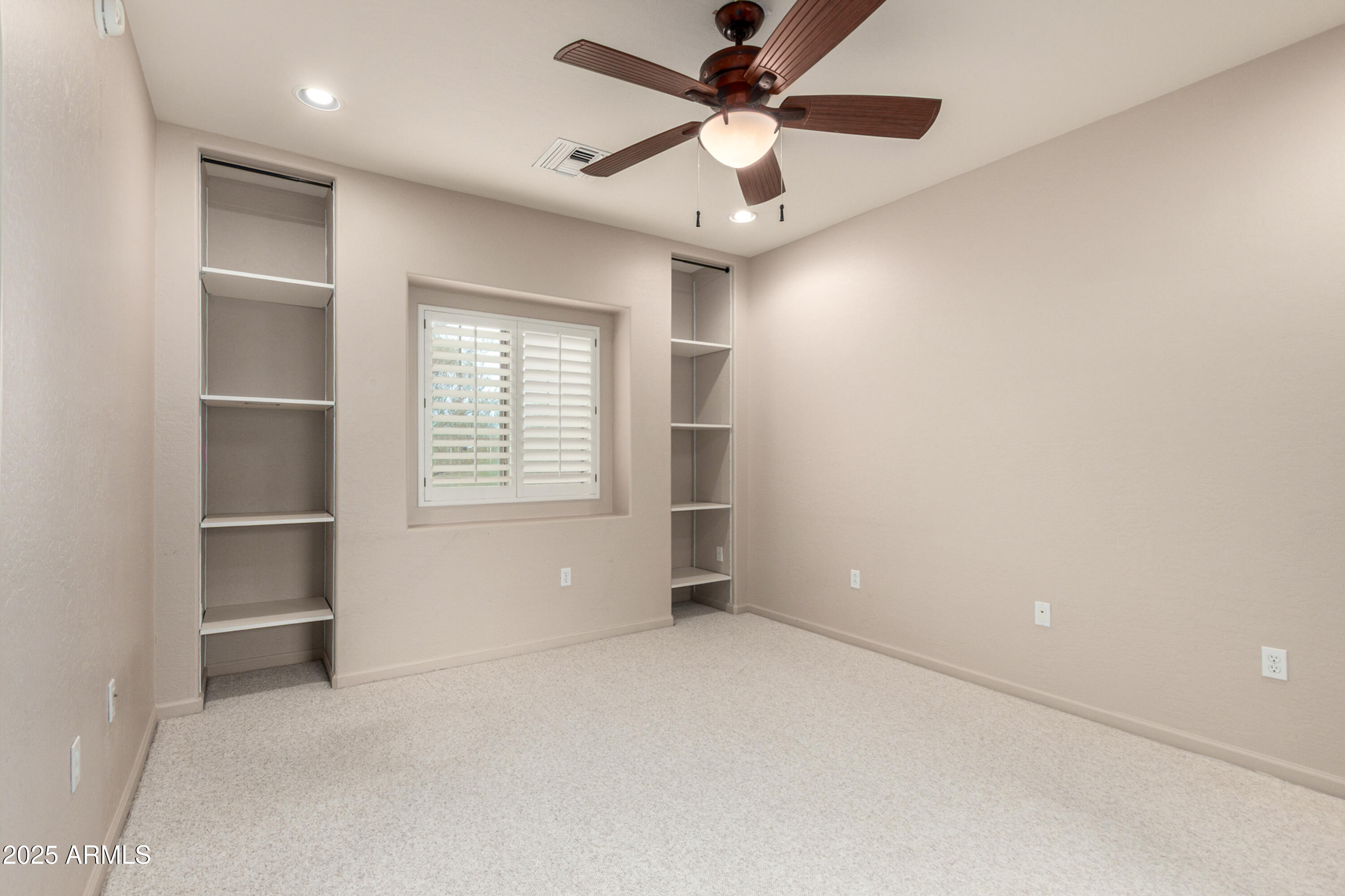 3935 E ROUGH RIDER Road, 1190