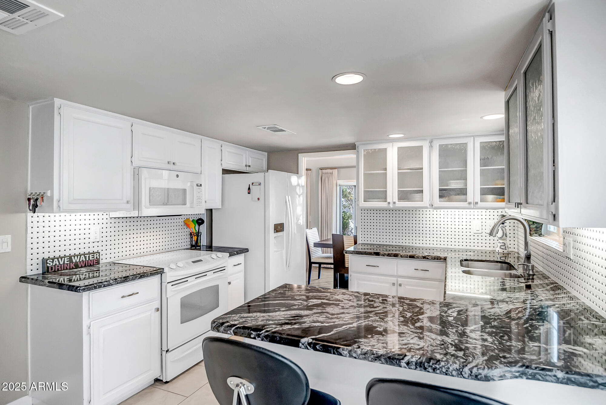 110 E PIPING ROCK Road