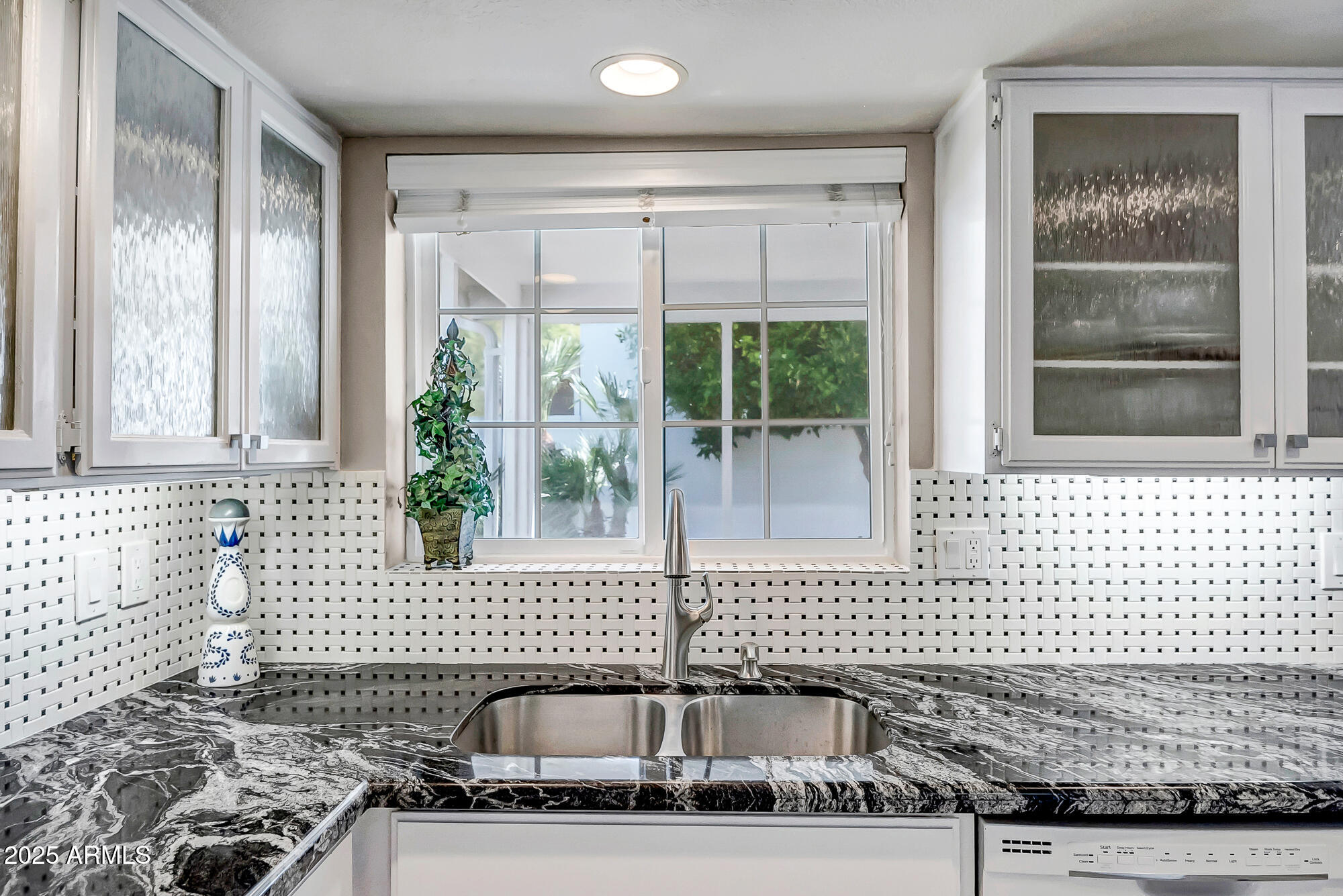 110 E PIPING ROCK Road