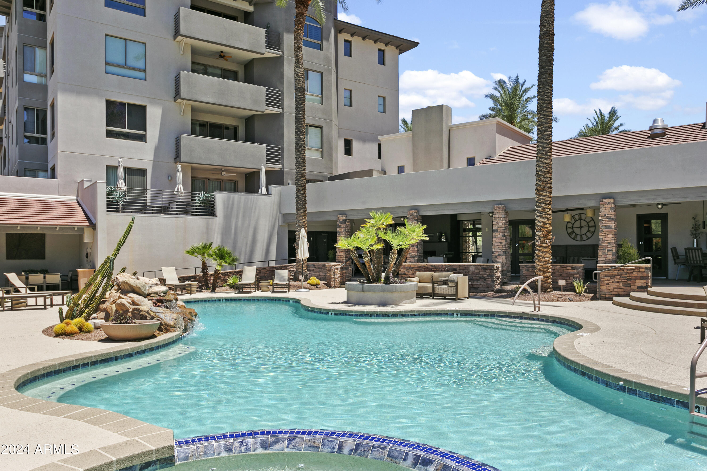 15802 N 71ST Street, 307