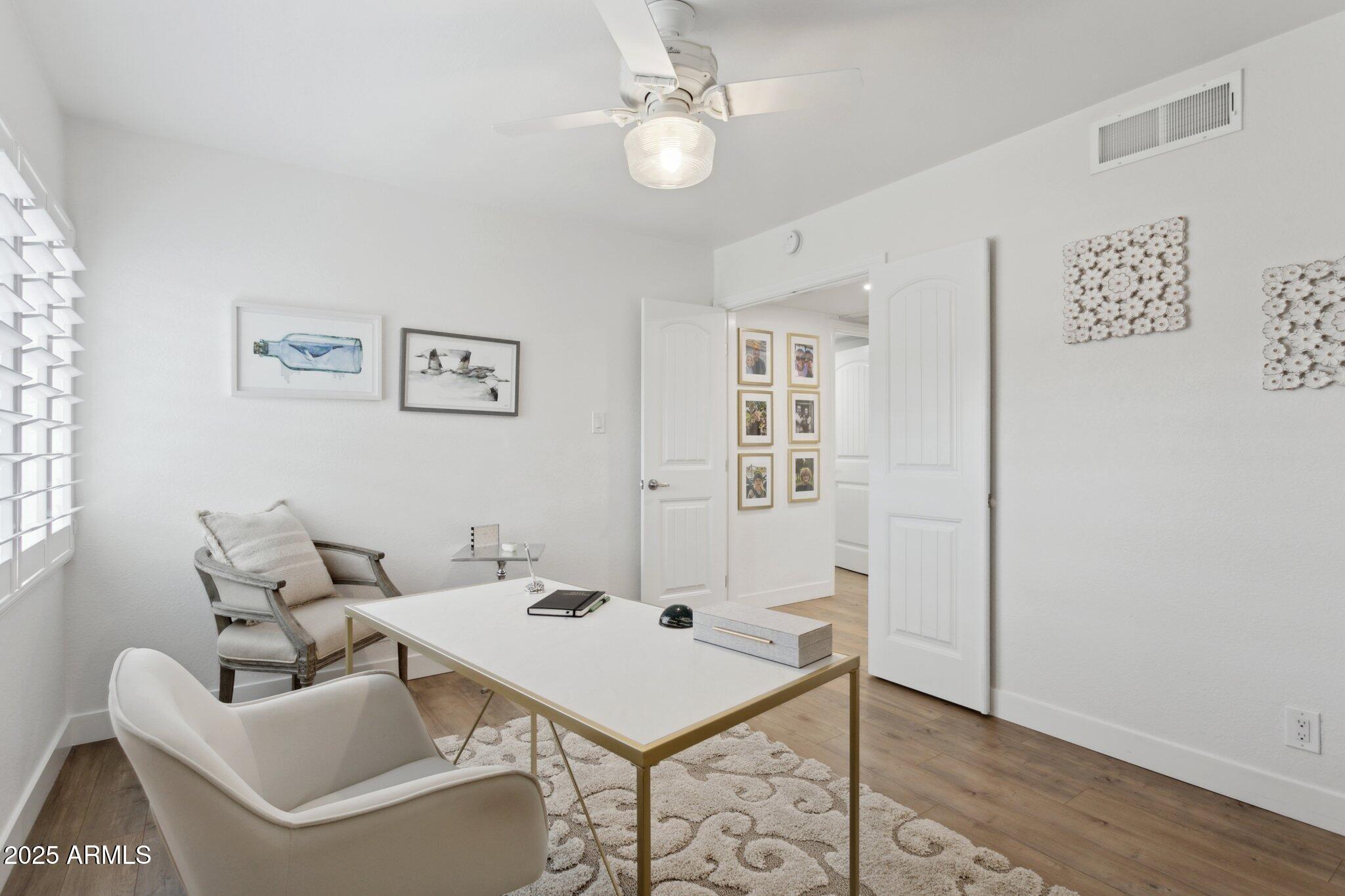 216 W Winged Foot Road