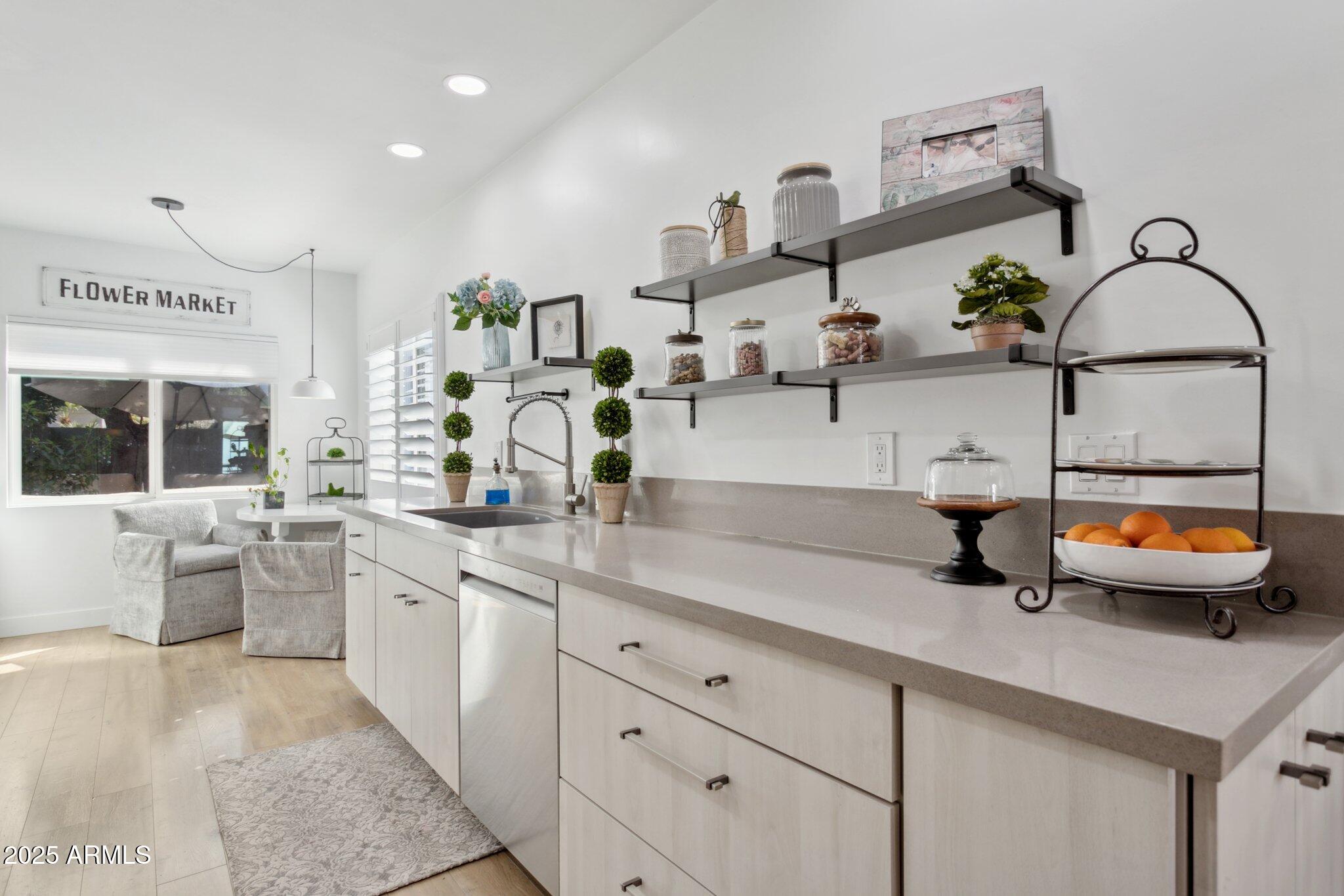 216 W Winged Foot Road