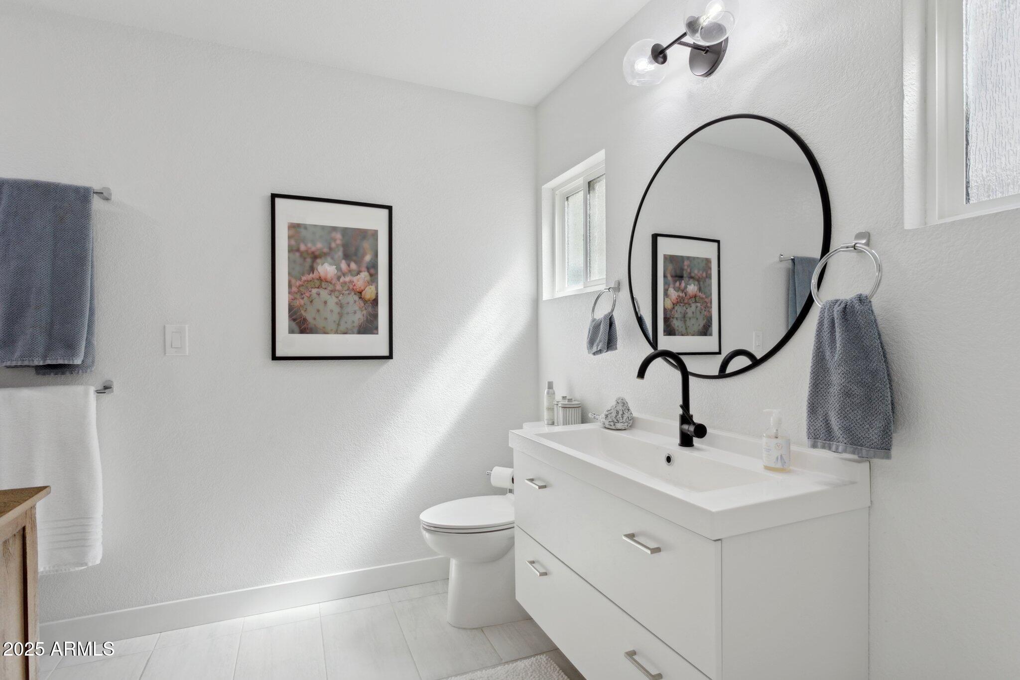 216 W Winged Foot Road