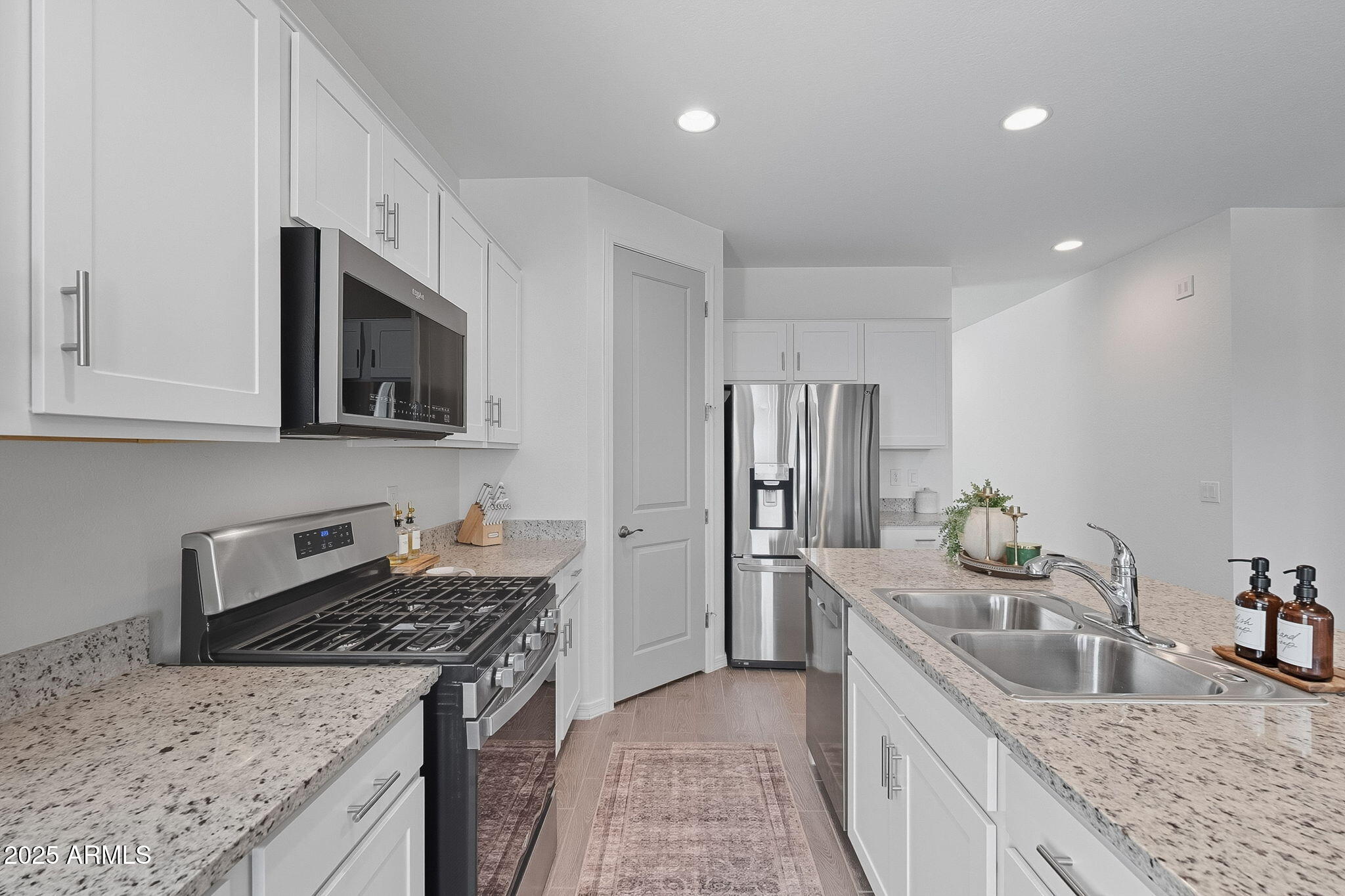 11449 E UNITY Avenue