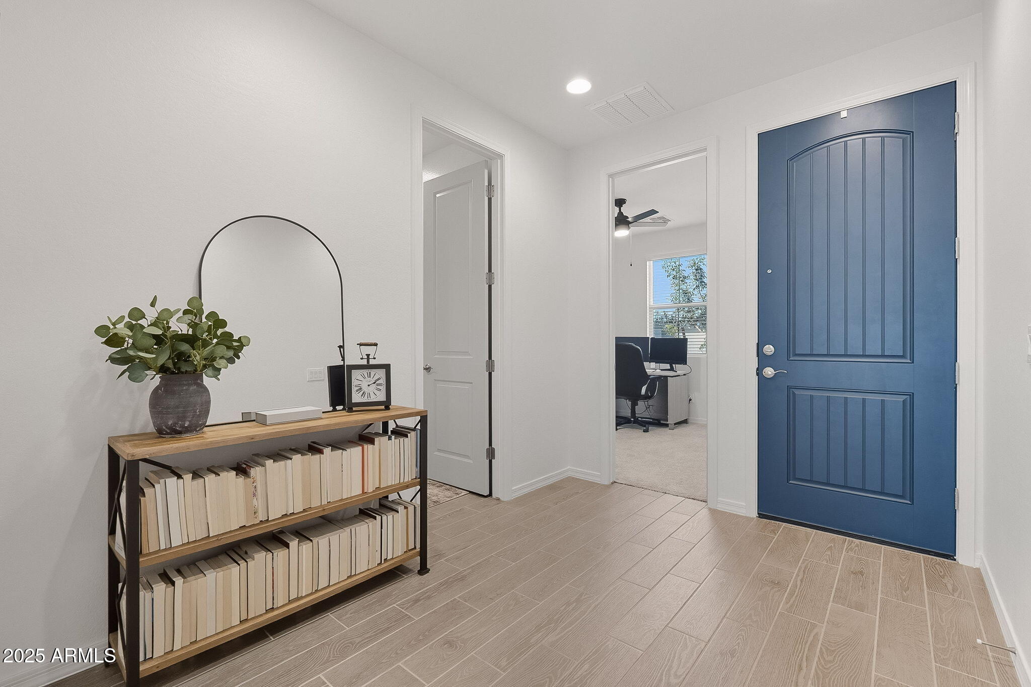 11449 E UNITY Avenue