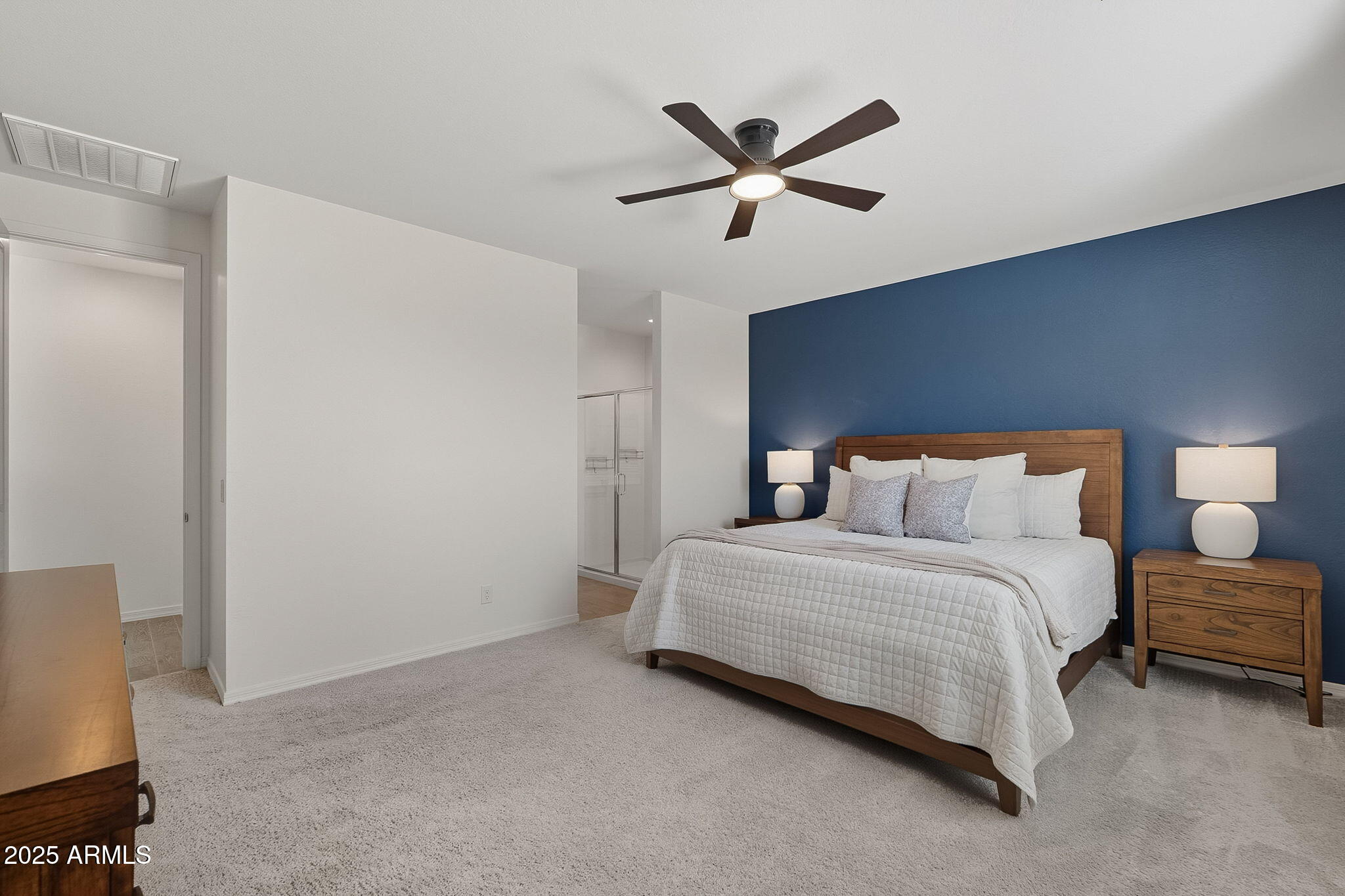 11449 E UNITY Avenue