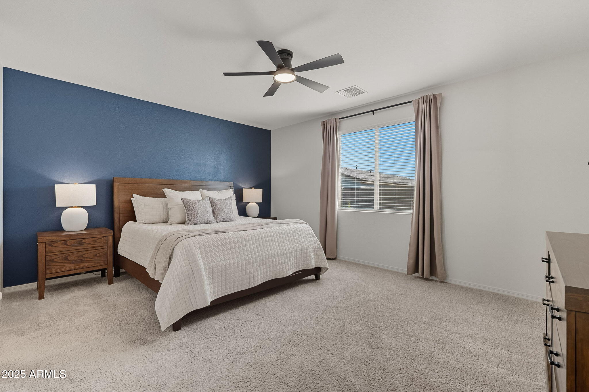 11449 E UNITY Avenue